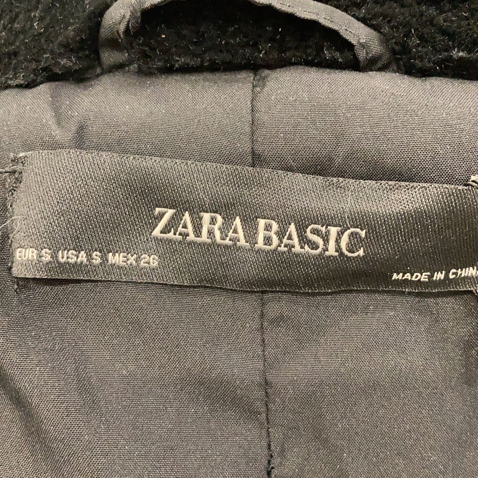 Zara Basic