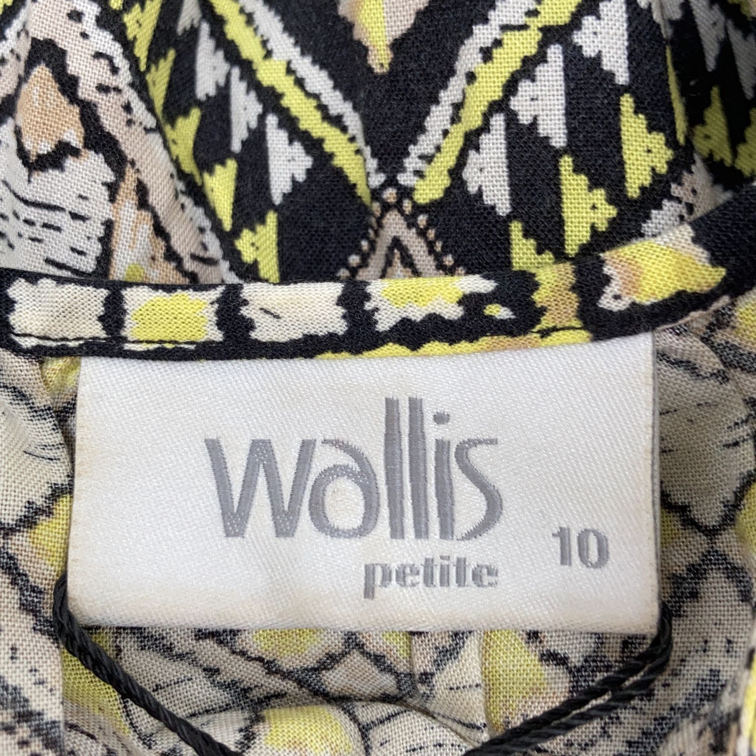 Wallis Petite