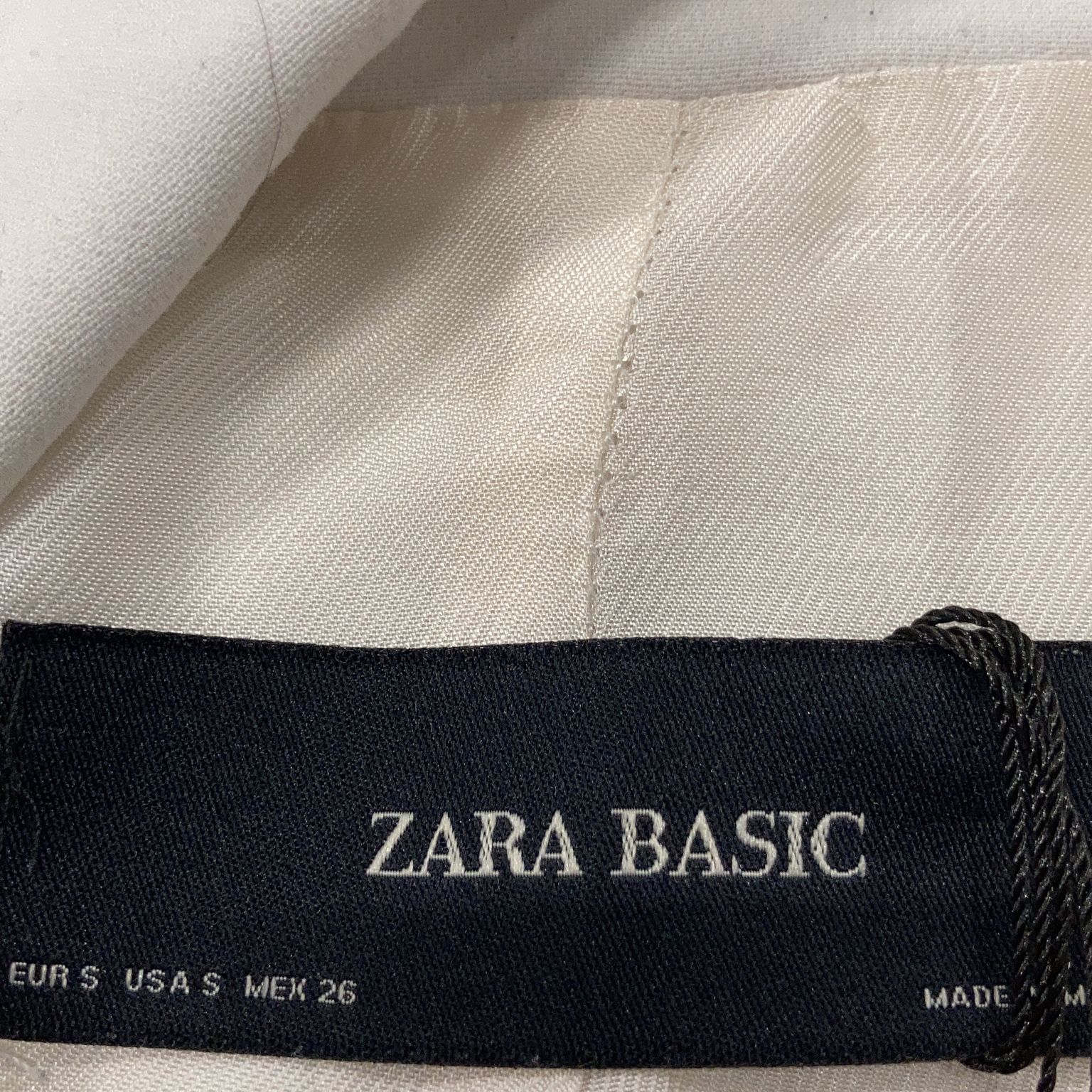 Zara Basic