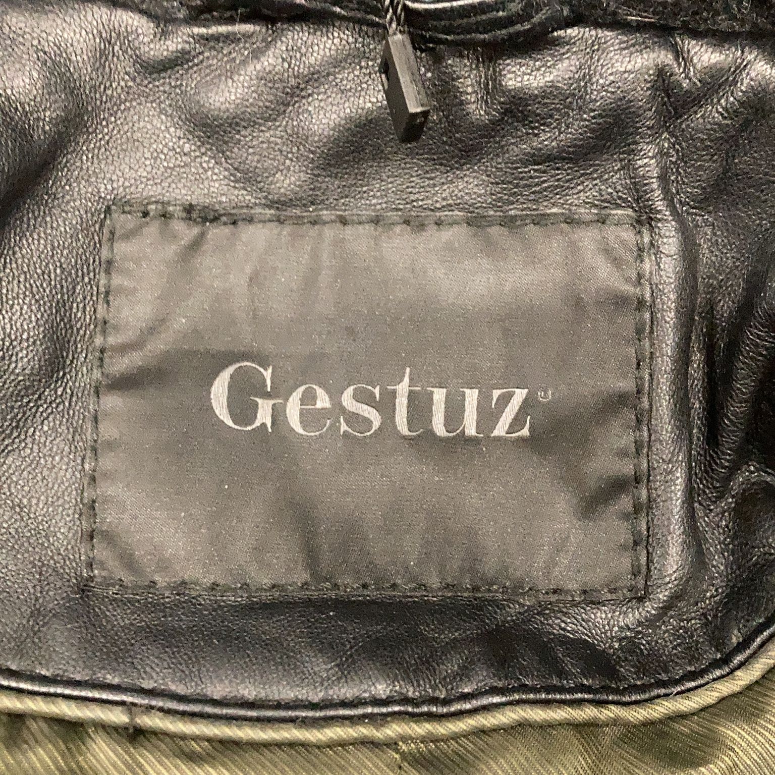 Gestuz