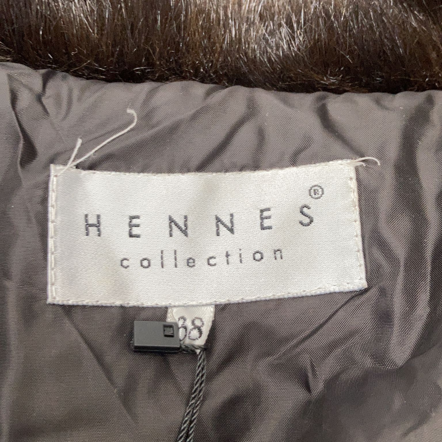 Hennes Collection