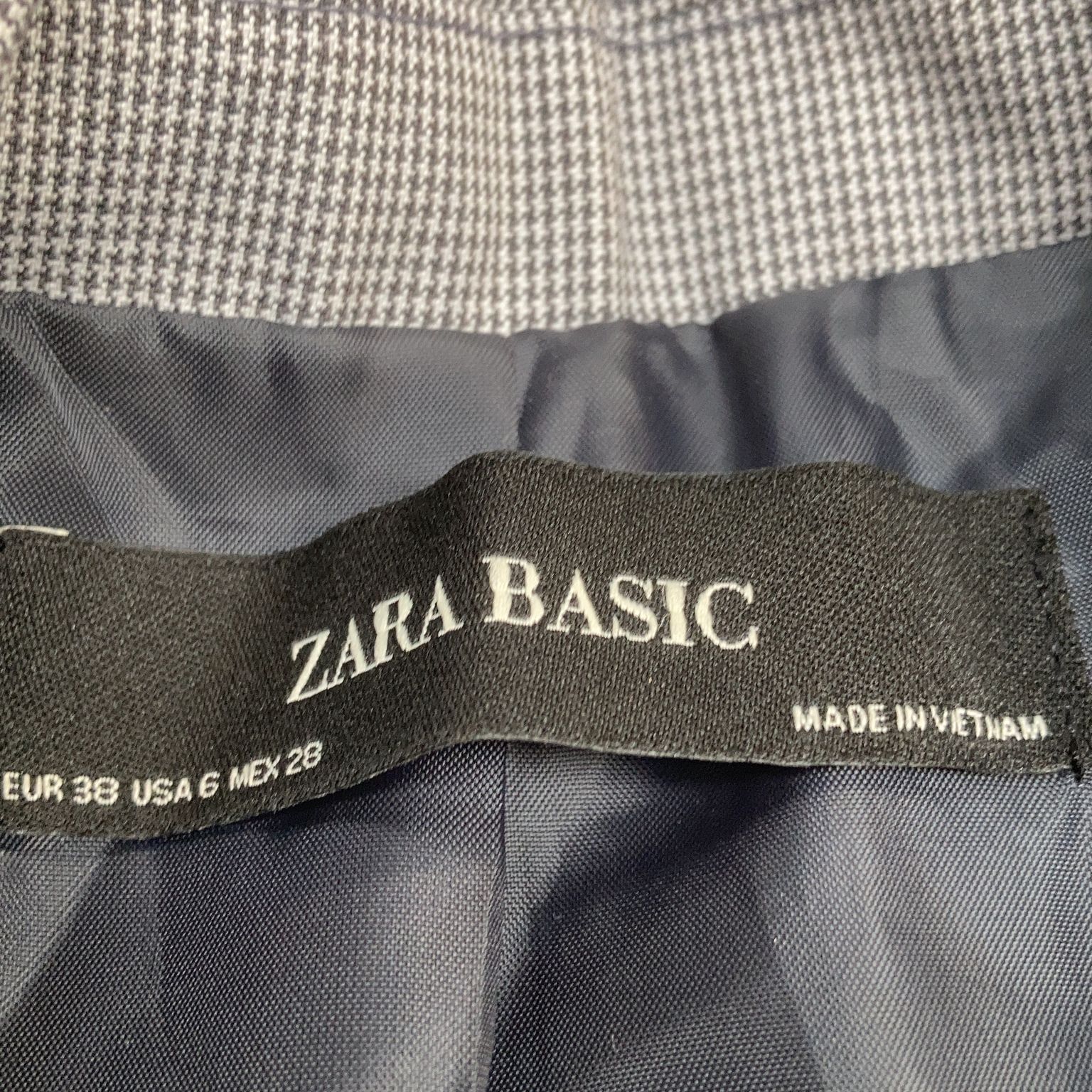 Zara Basic