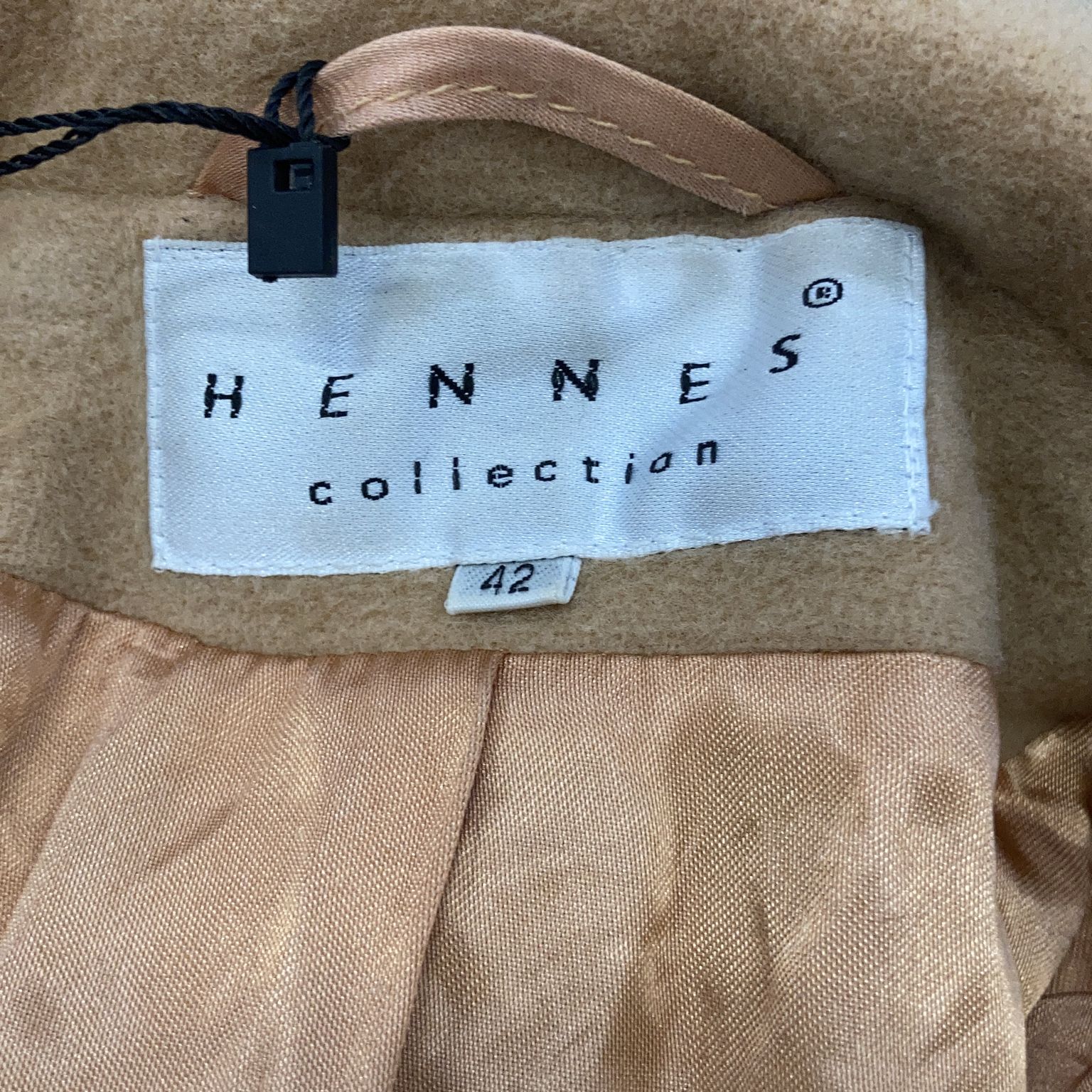 Hennes Collection