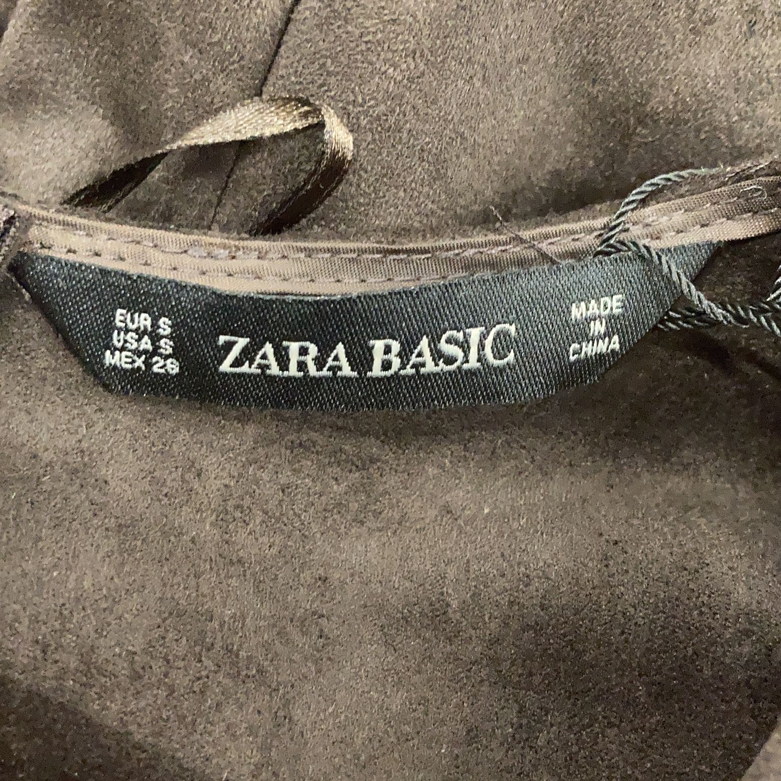 Zara Basic