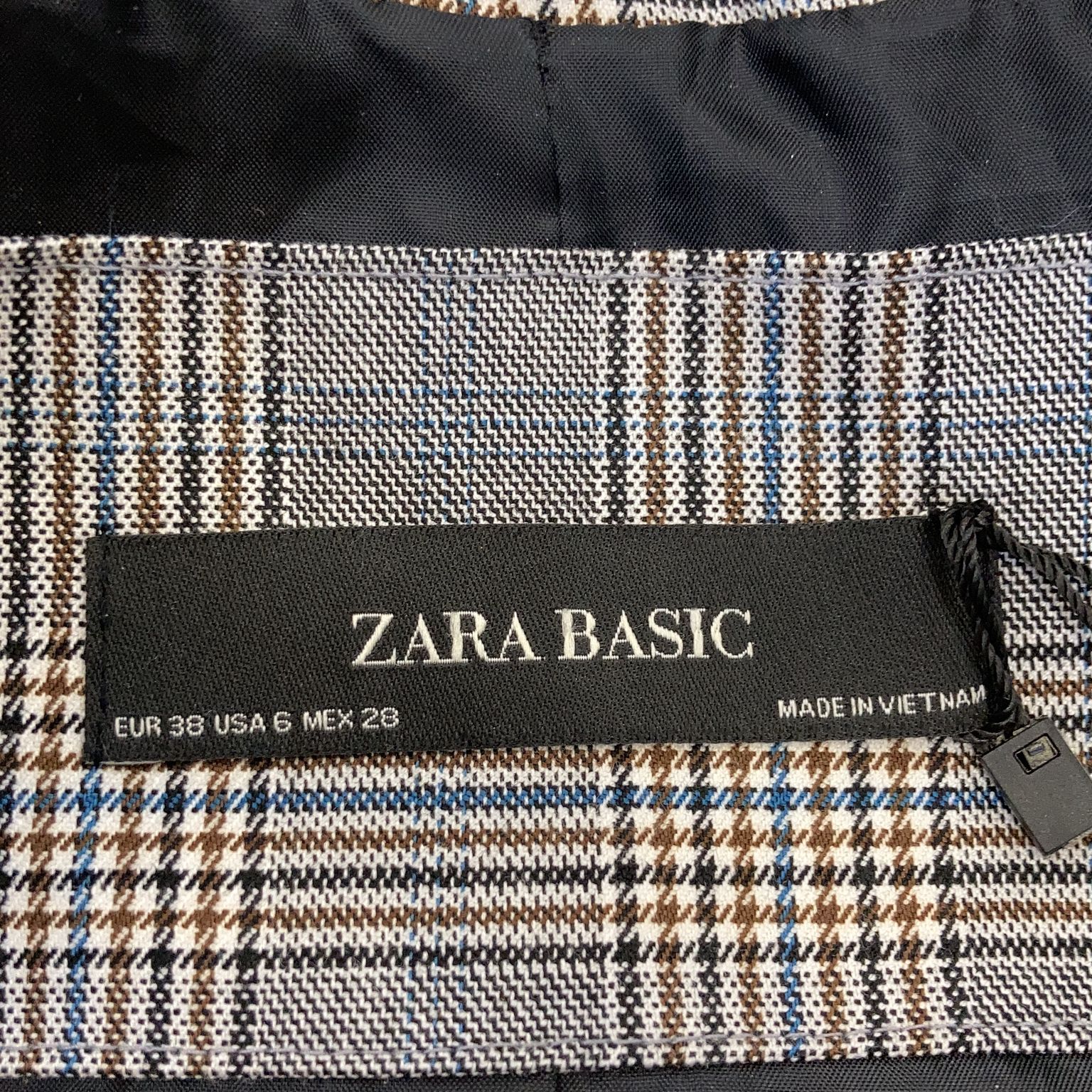 Zara Basic