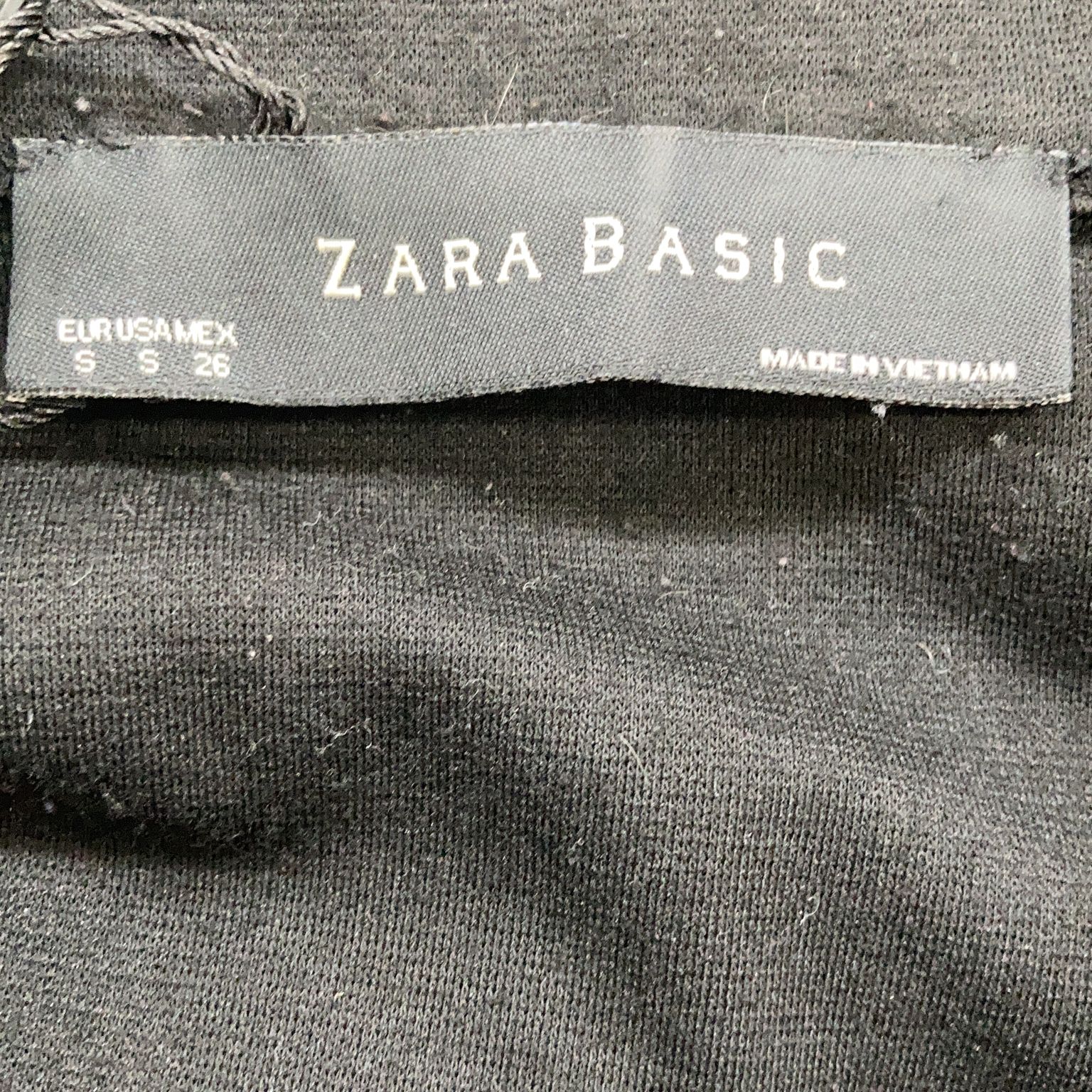 Zara Basic