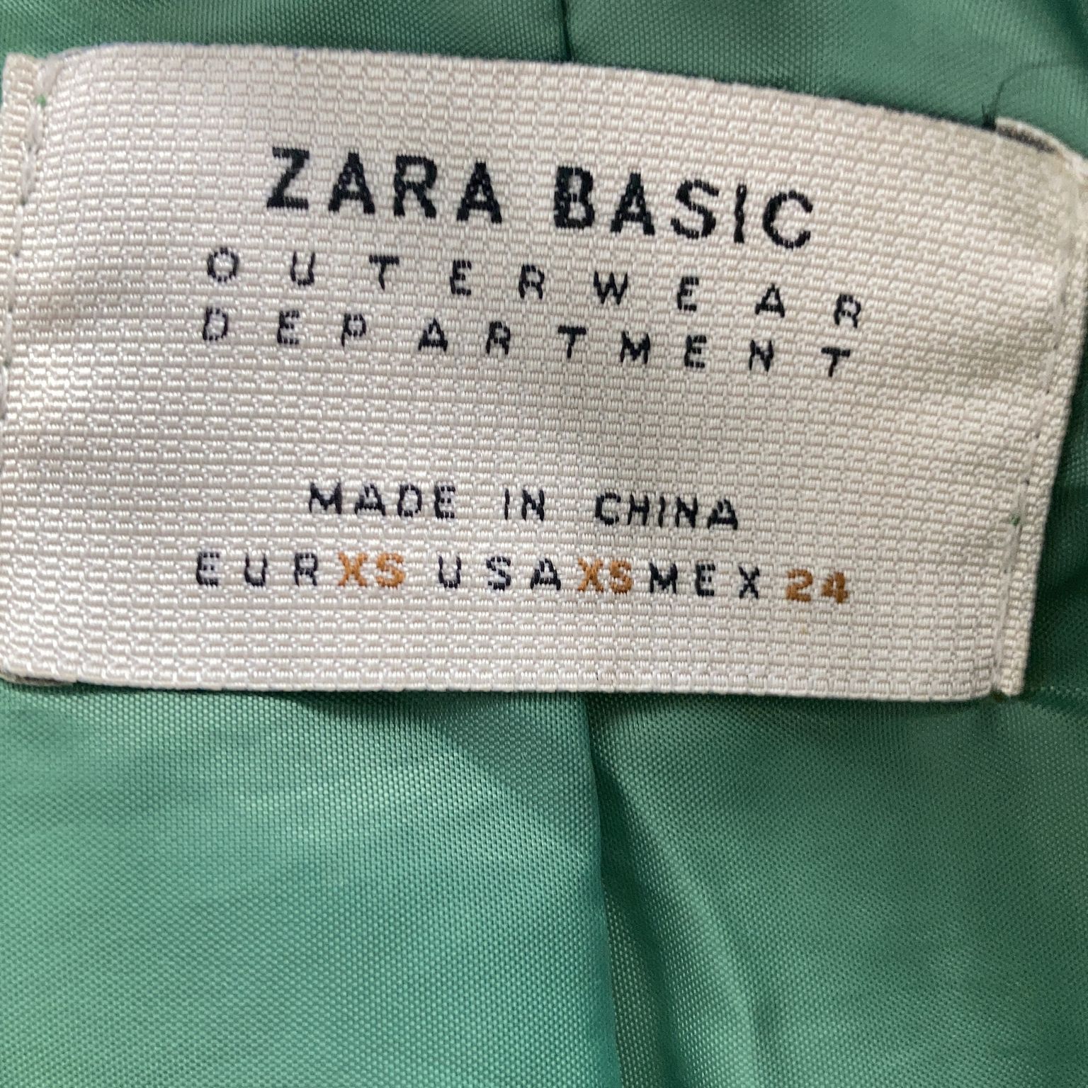 Zara Basic