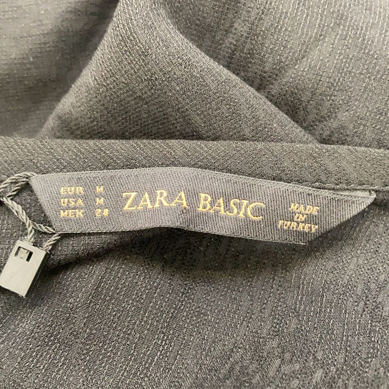 Zara Basic