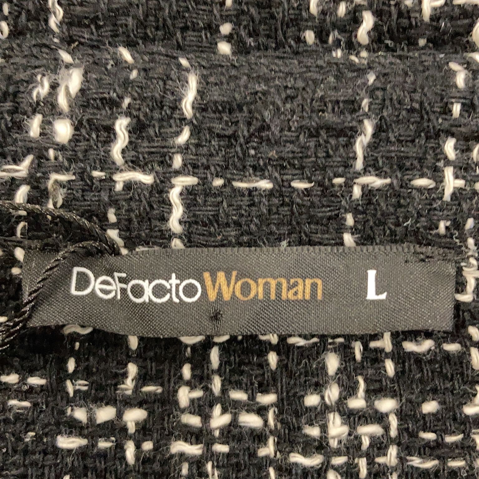 DeFacto Woman