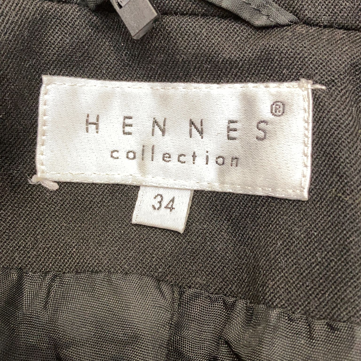 Hennes Collection