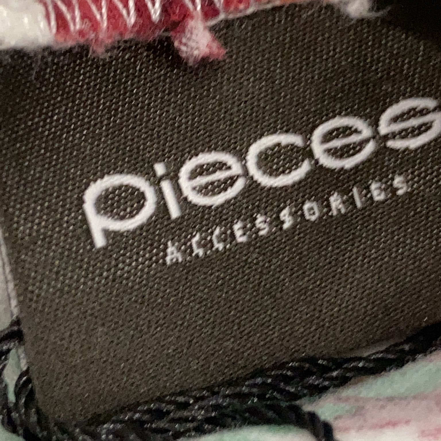 Pieces Accessories