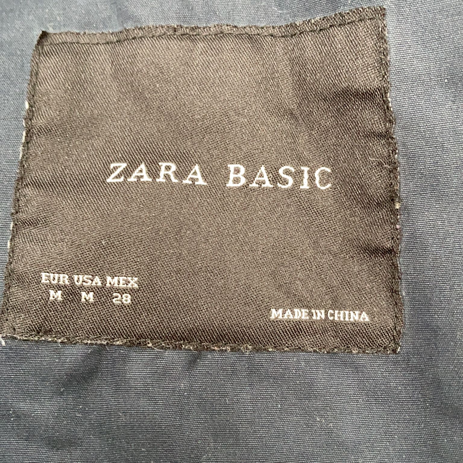 Zara Basic