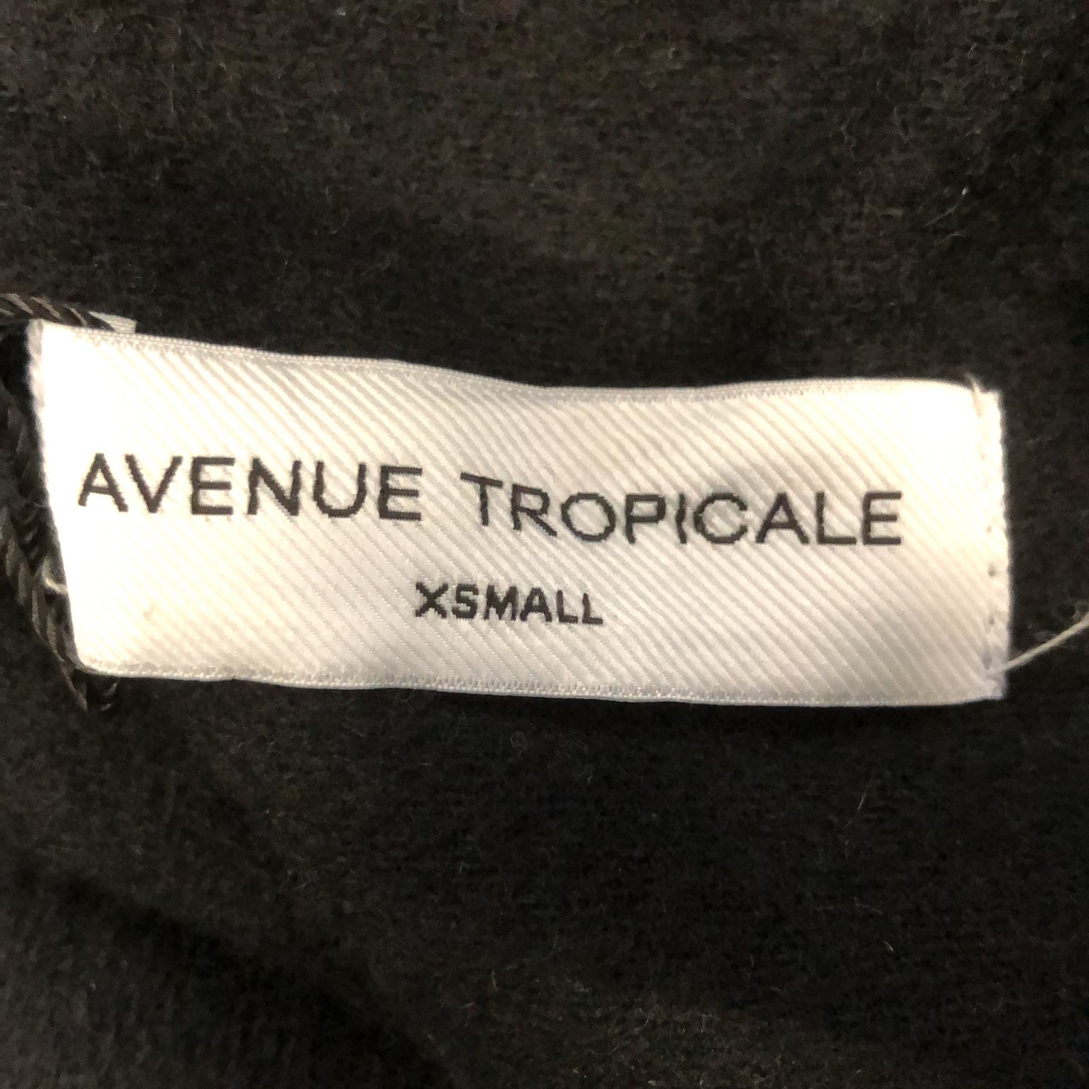 Avenue Tropicale