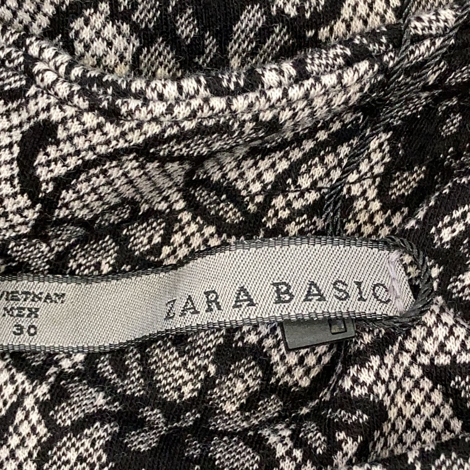 Zara Basic