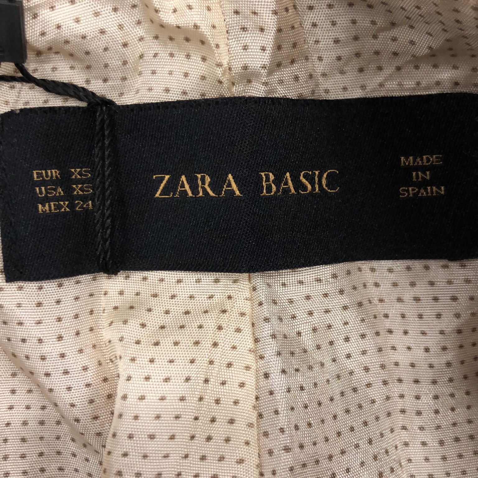 Zara Basic