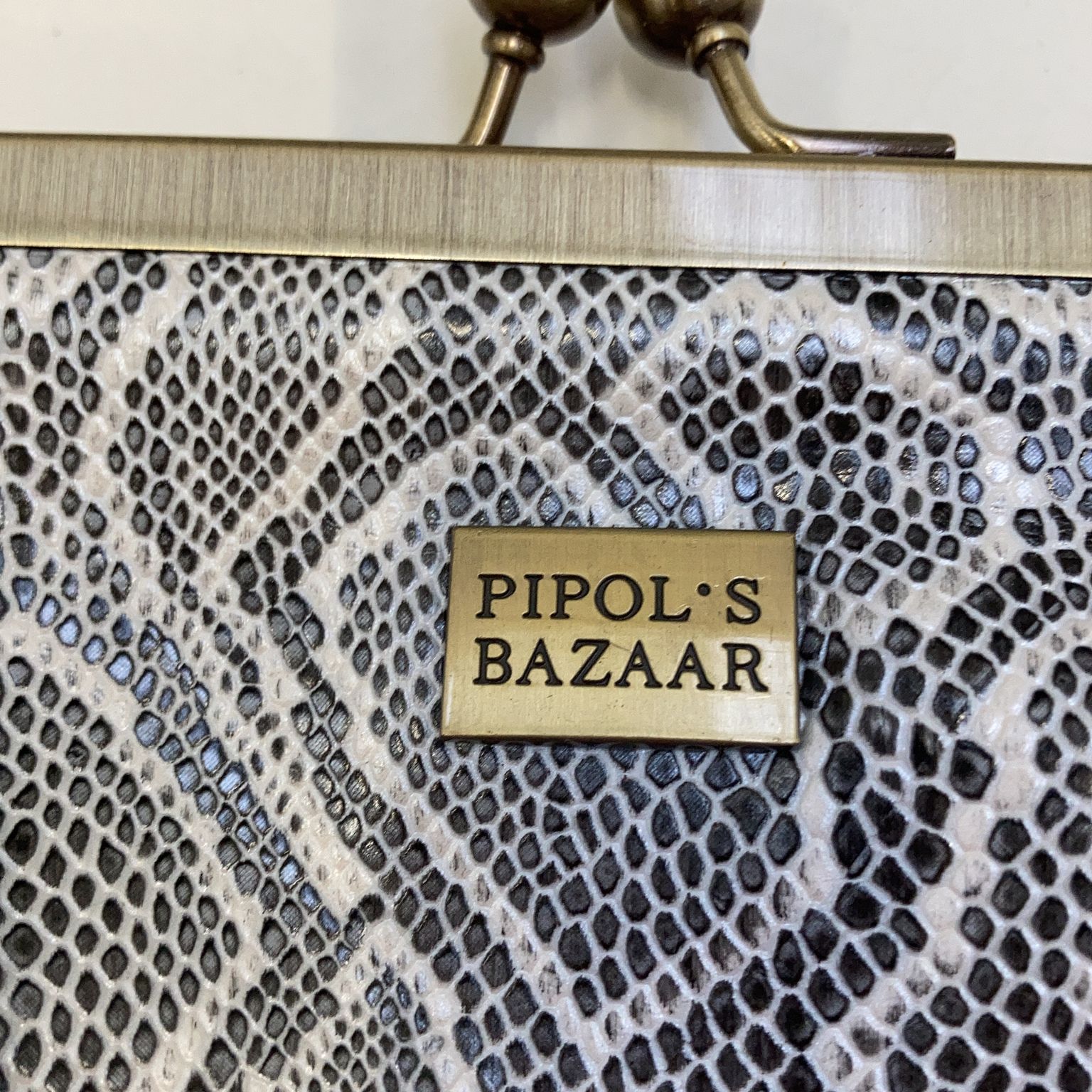 Pipol's Bazaar