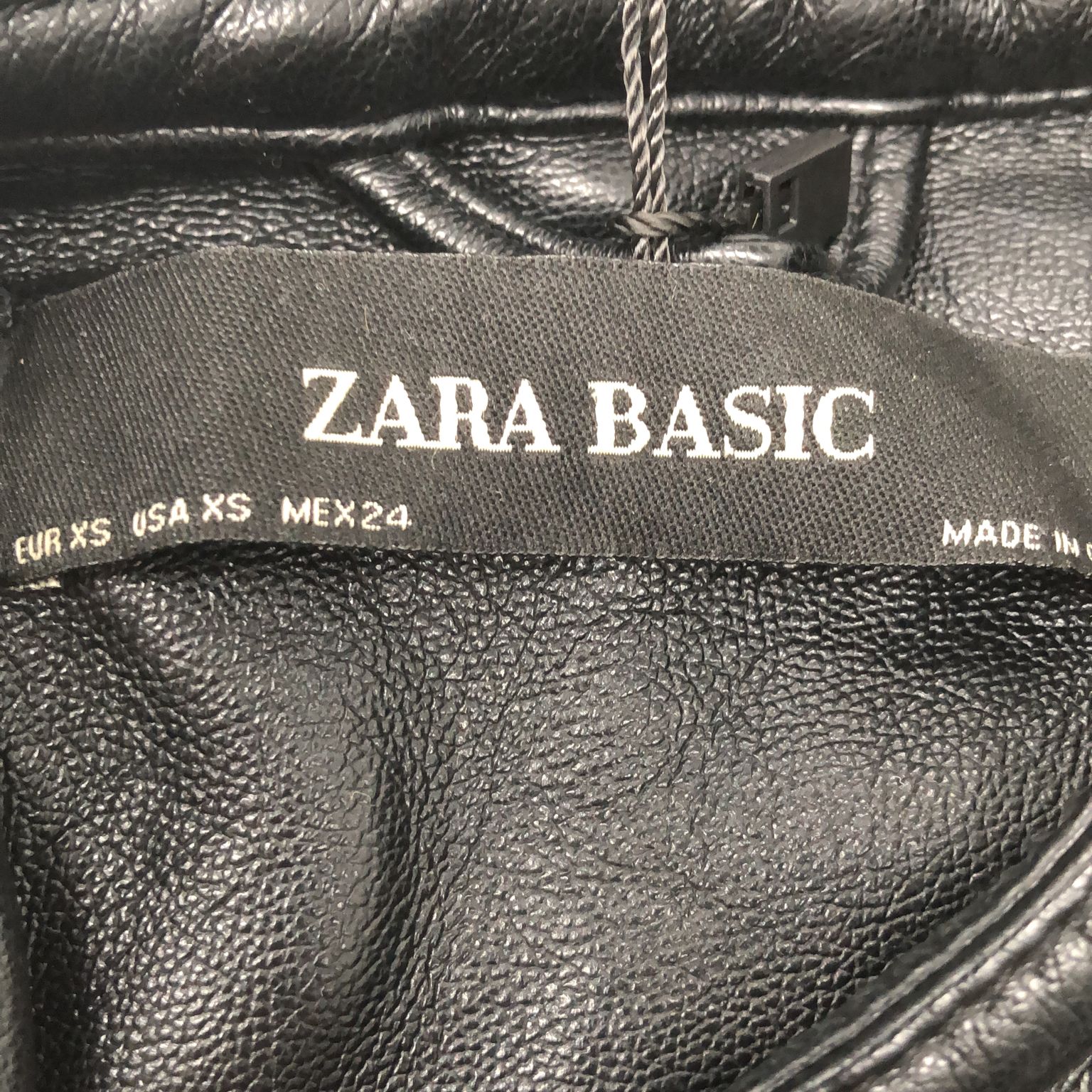 Zara Basic