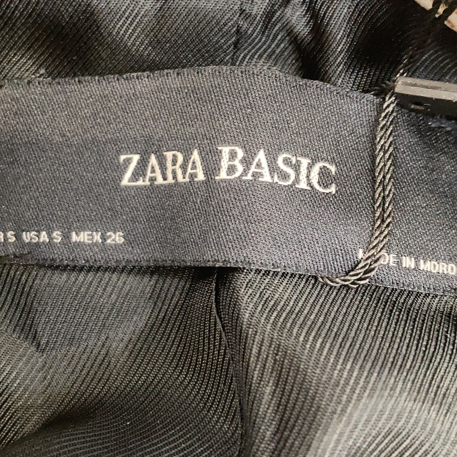 Zara Basic