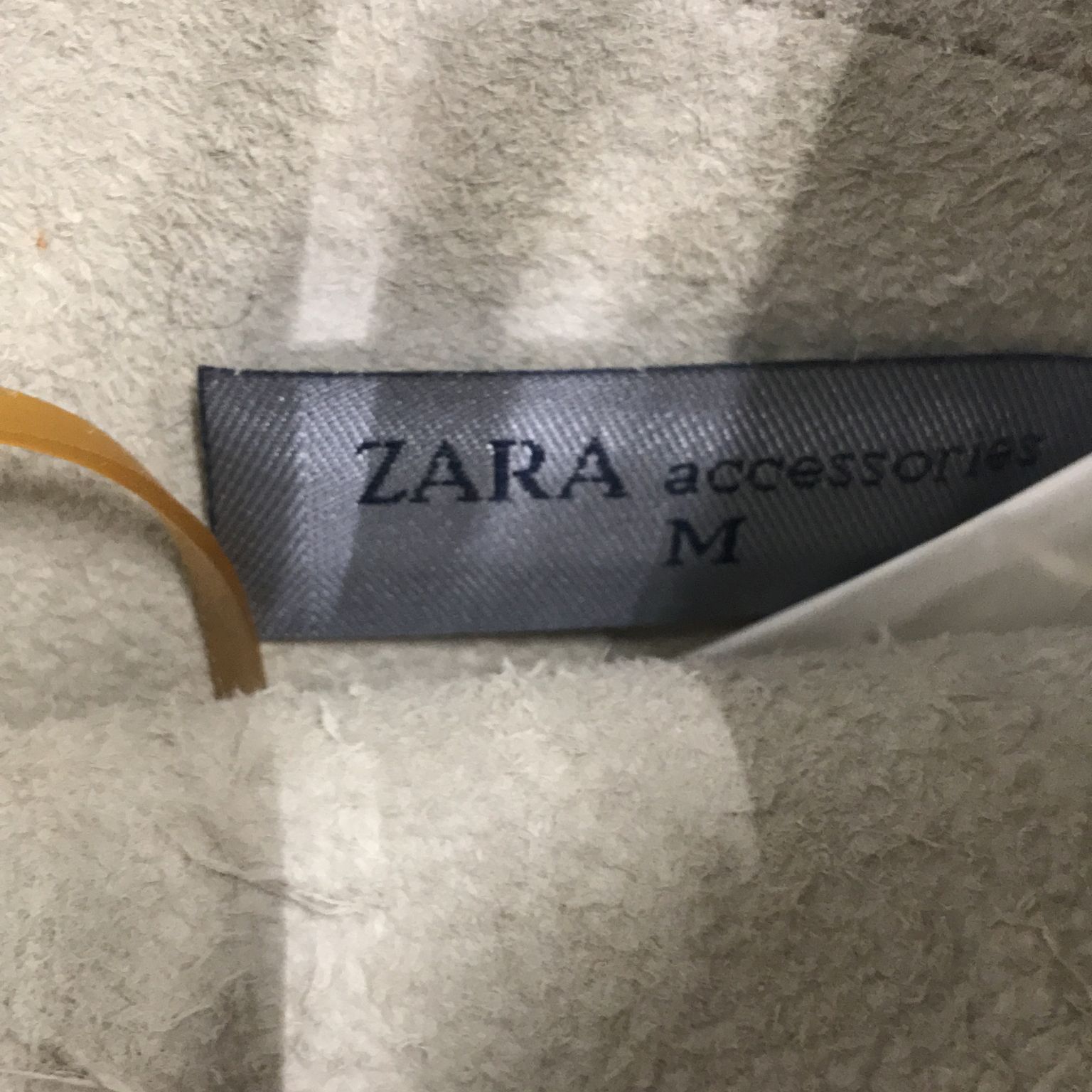 Zara Basic