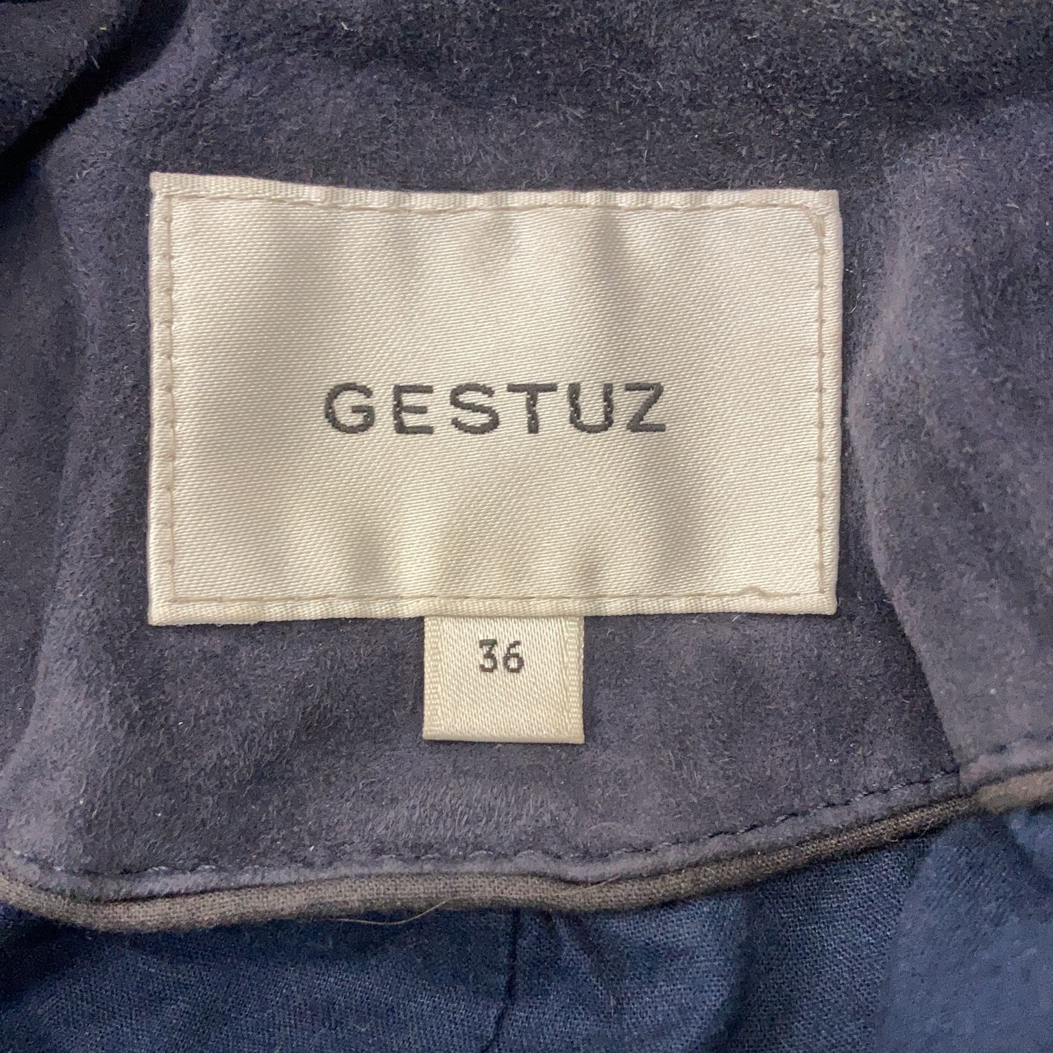 Gestuz