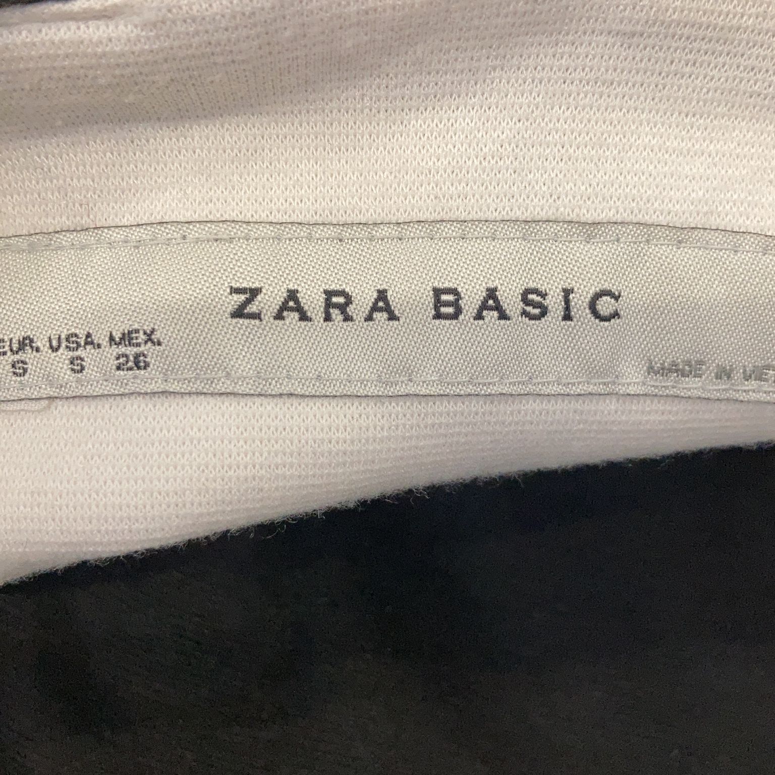 Zara Basic