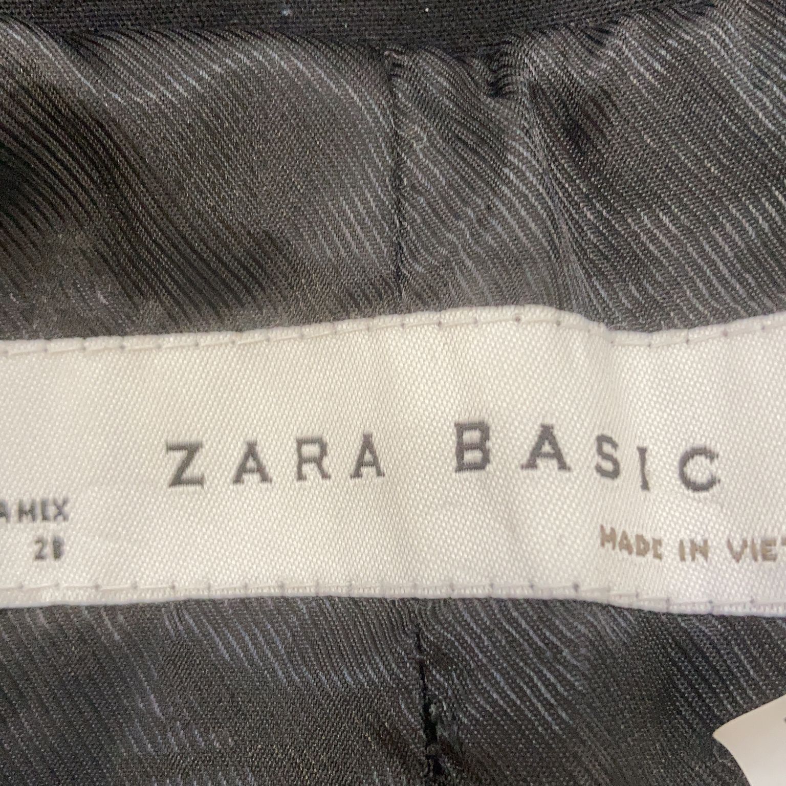 Zara Basic