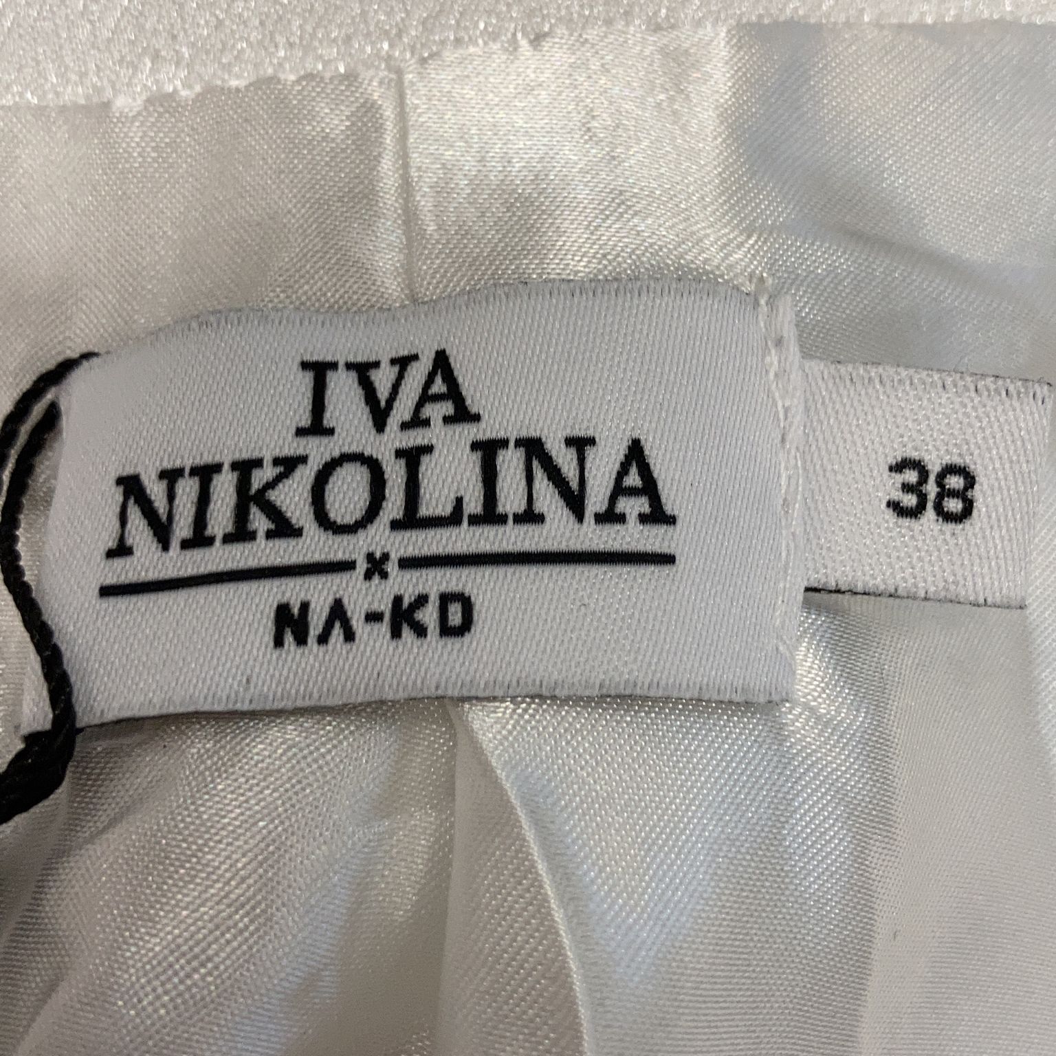 Iva Nikolina x NA-KD