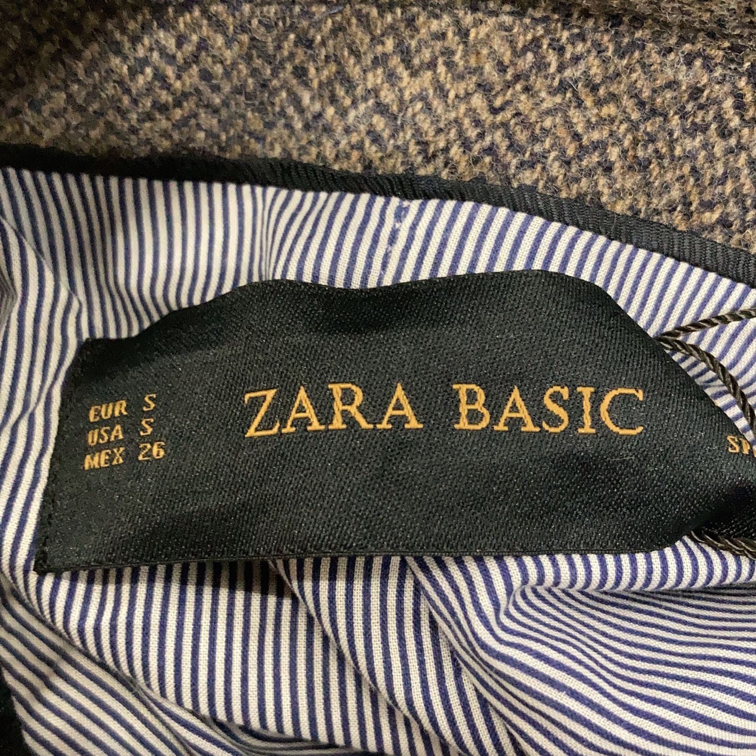 Zara Basic