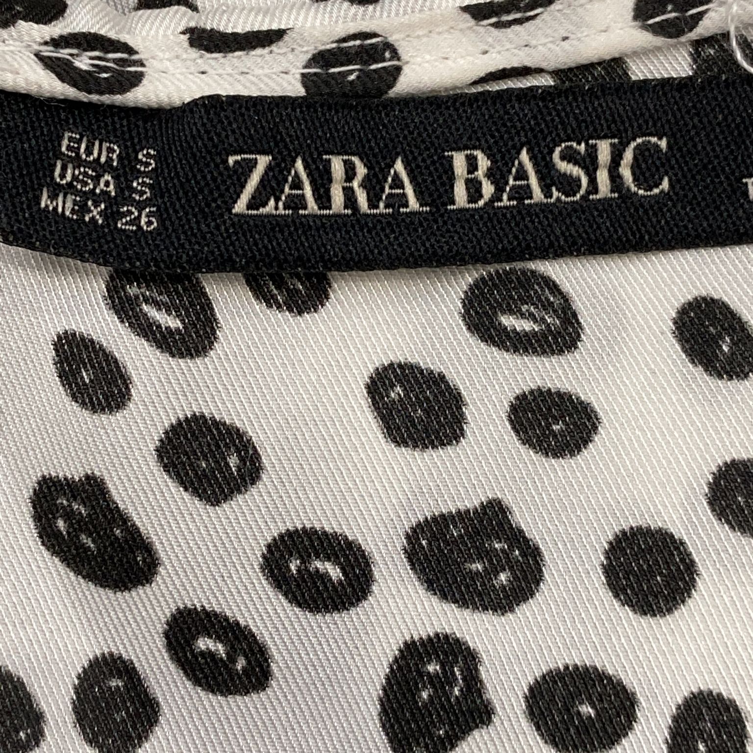 Zara Basic