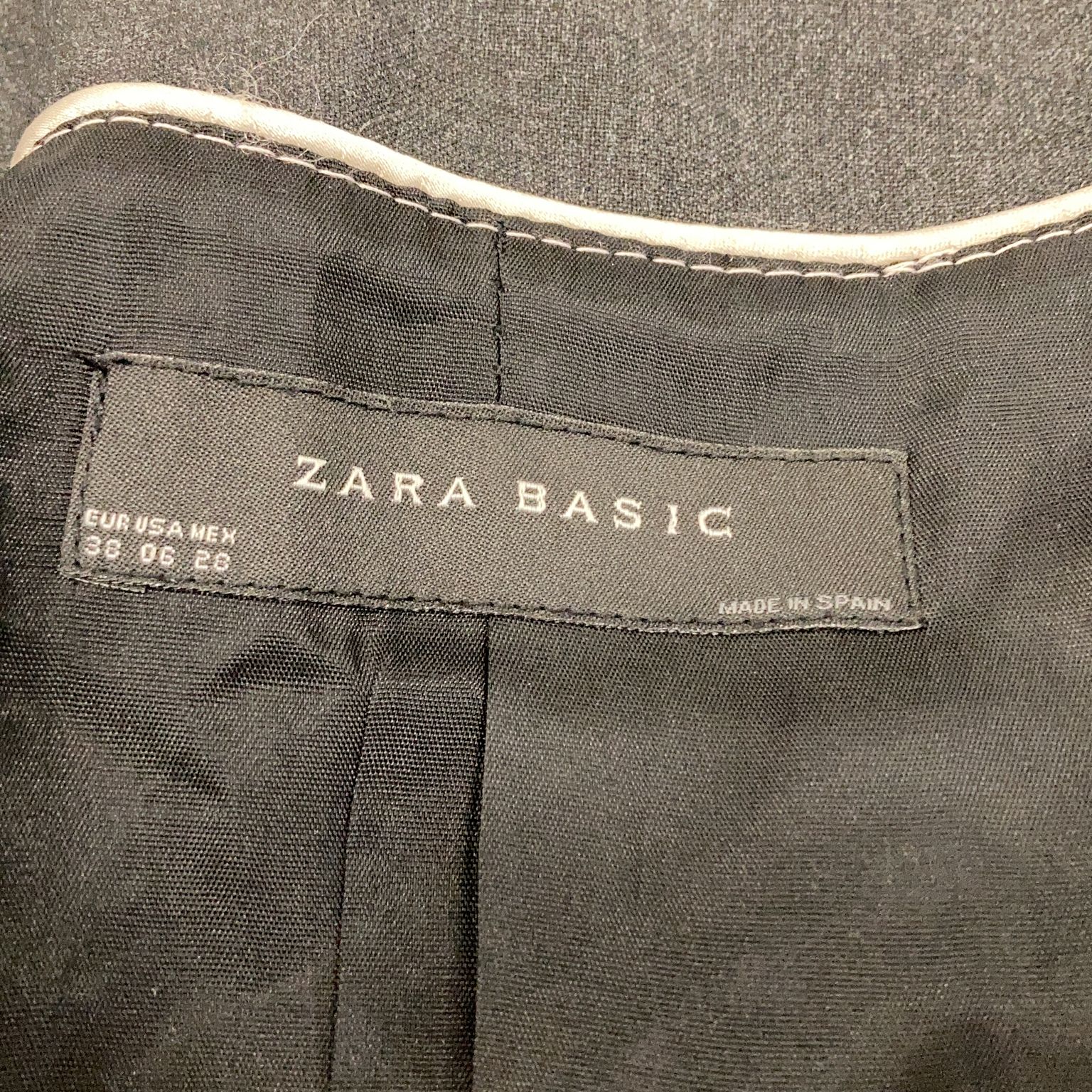 Zara Basic