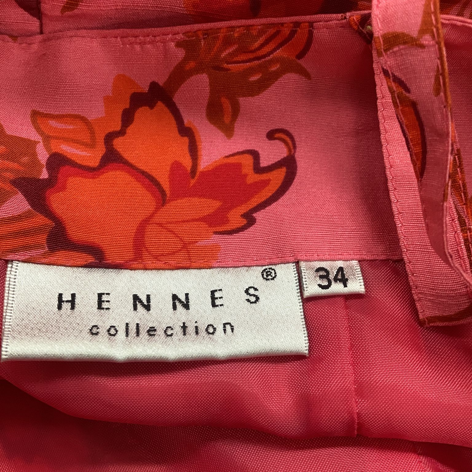 Hennes Collection