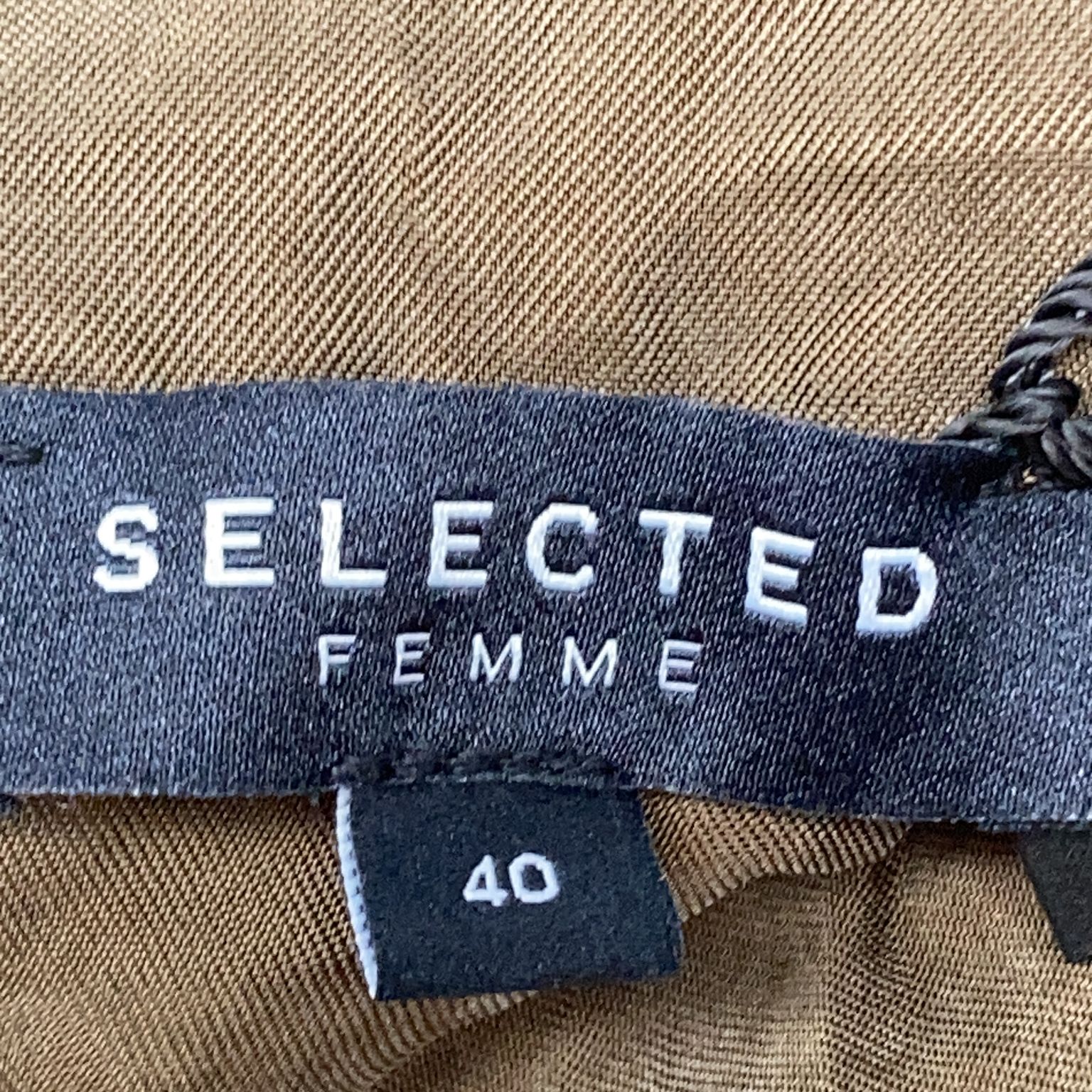 Selected Femme