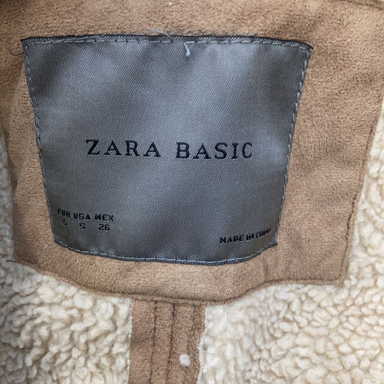 Zara Basic