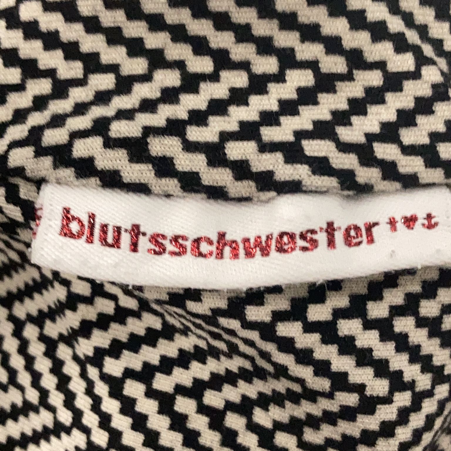 Blutsschwester