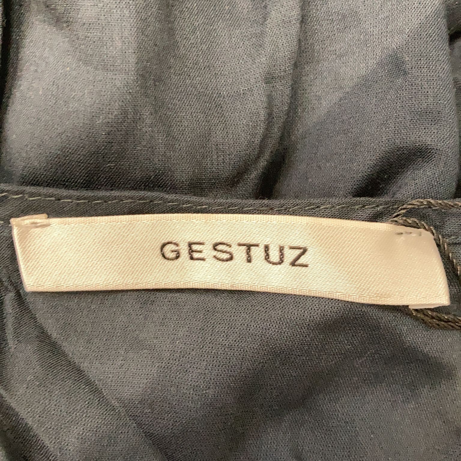 Gestuz