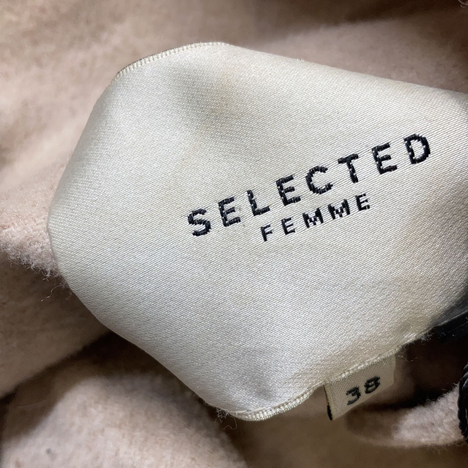 Selected Femme