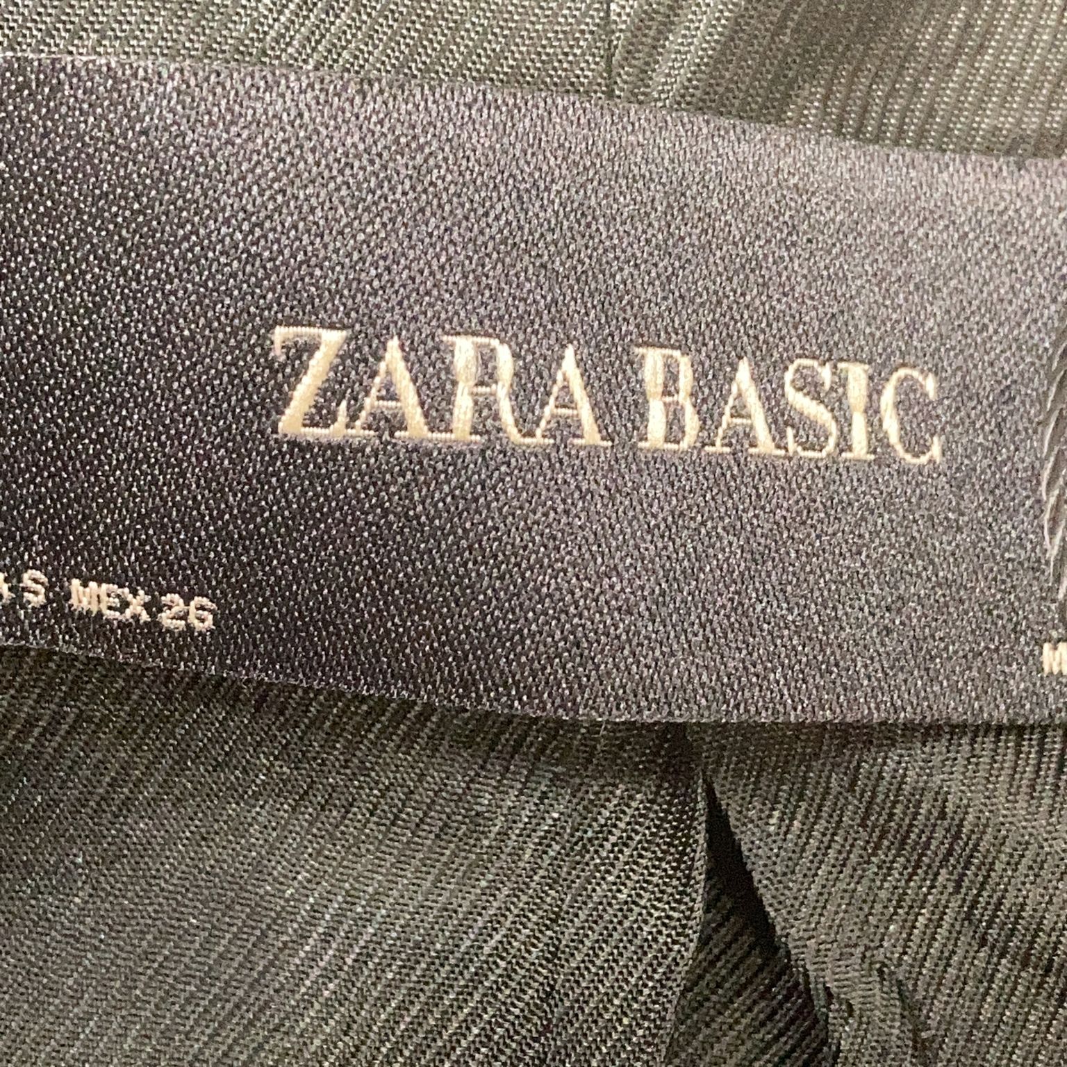 Zara Basic