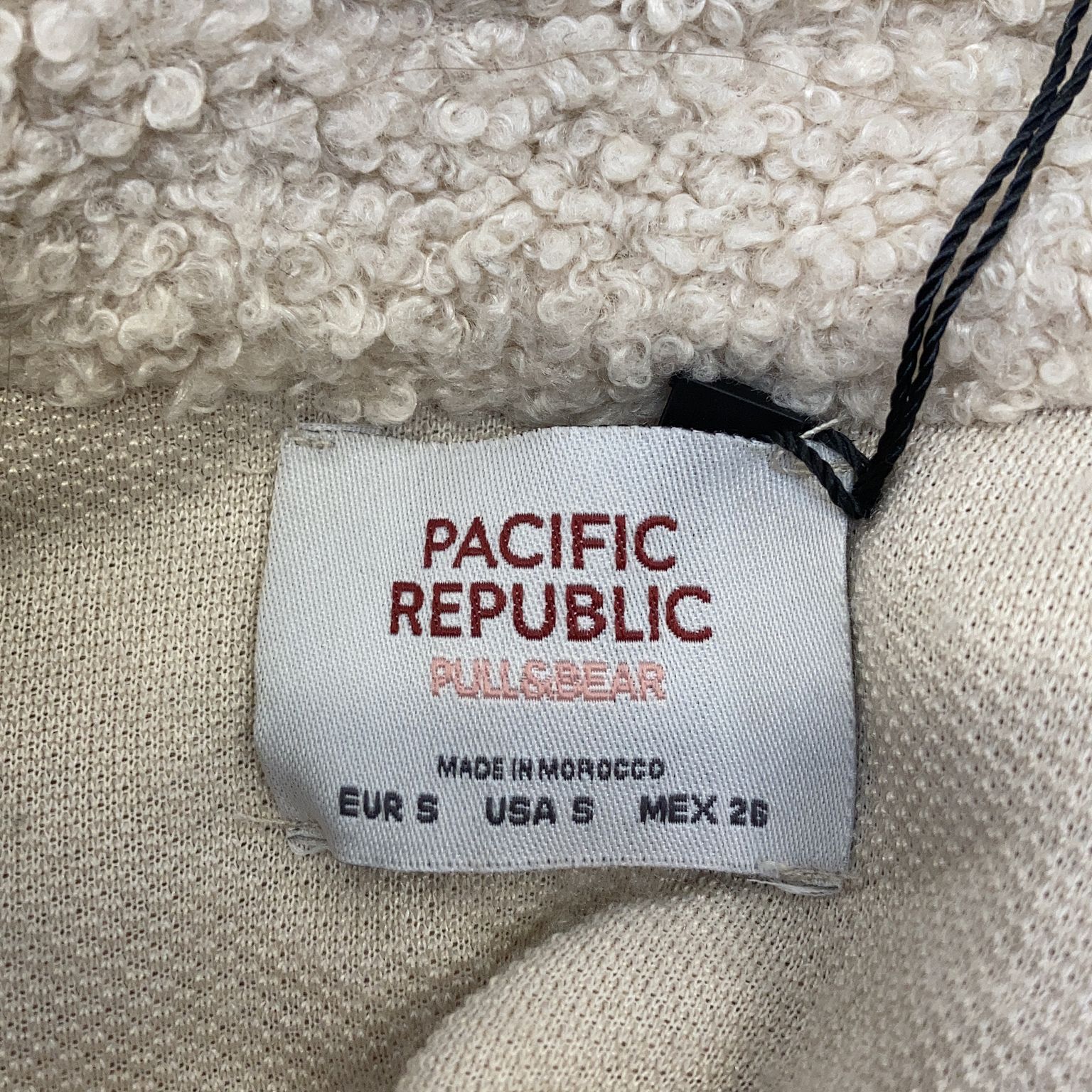 Pacific Republic Pull  Bear