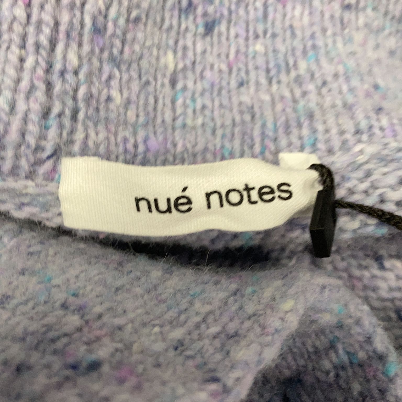 Nué Notes