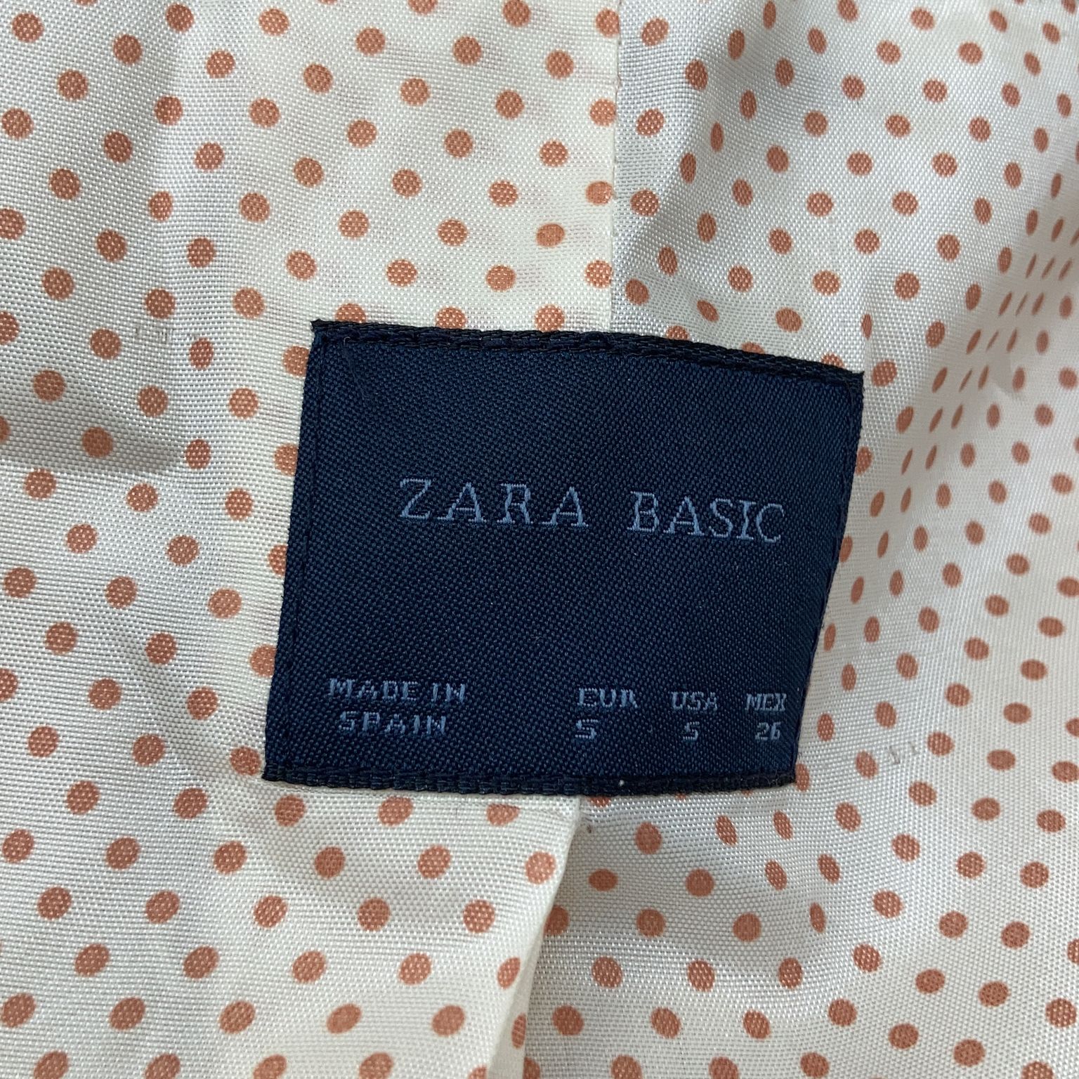 Zara Basic