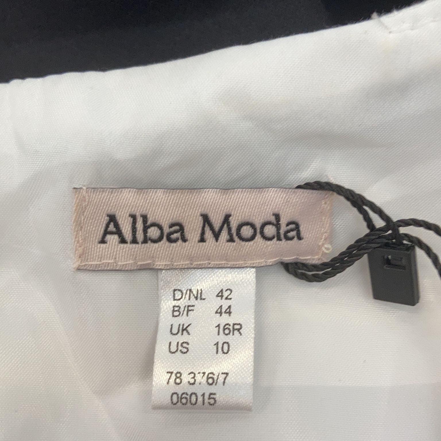 Alba Moda