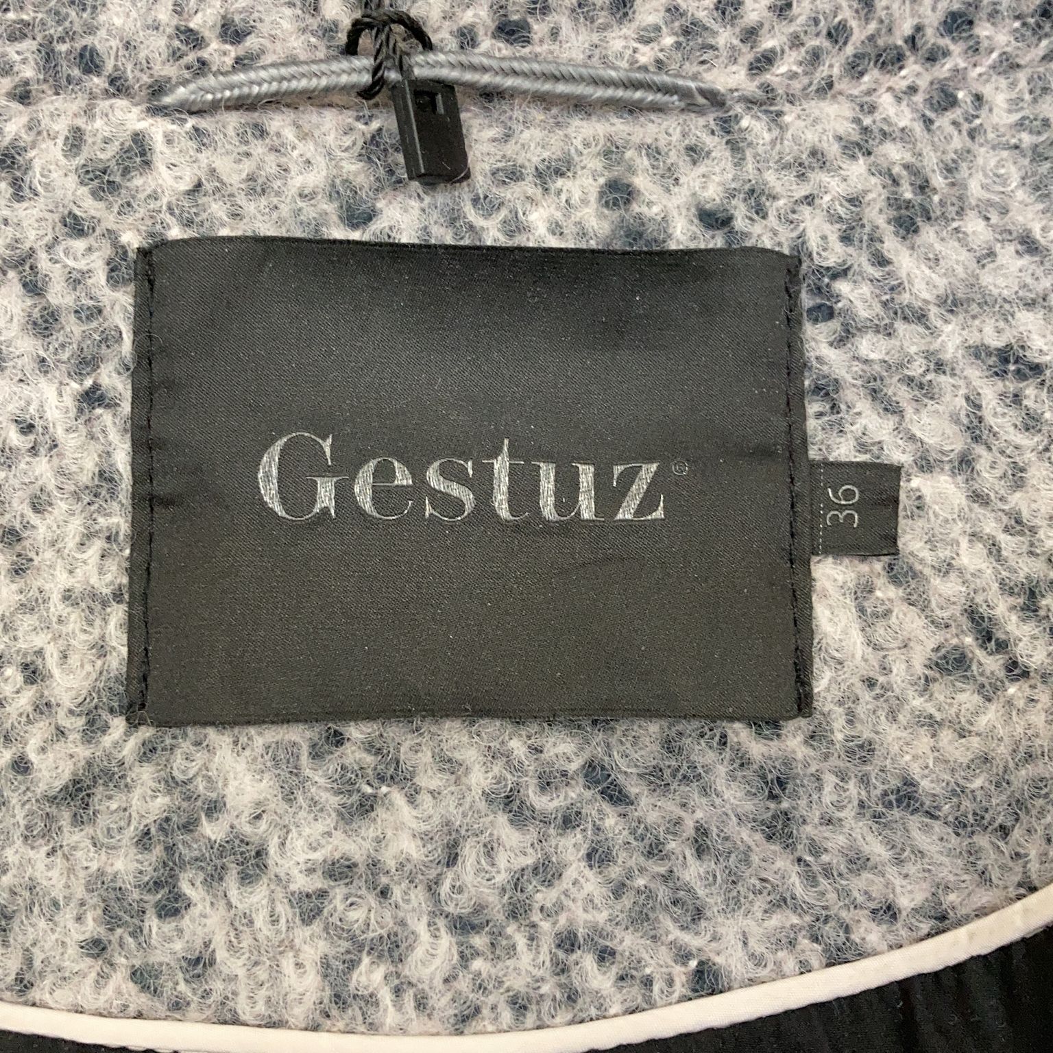 Gestuz