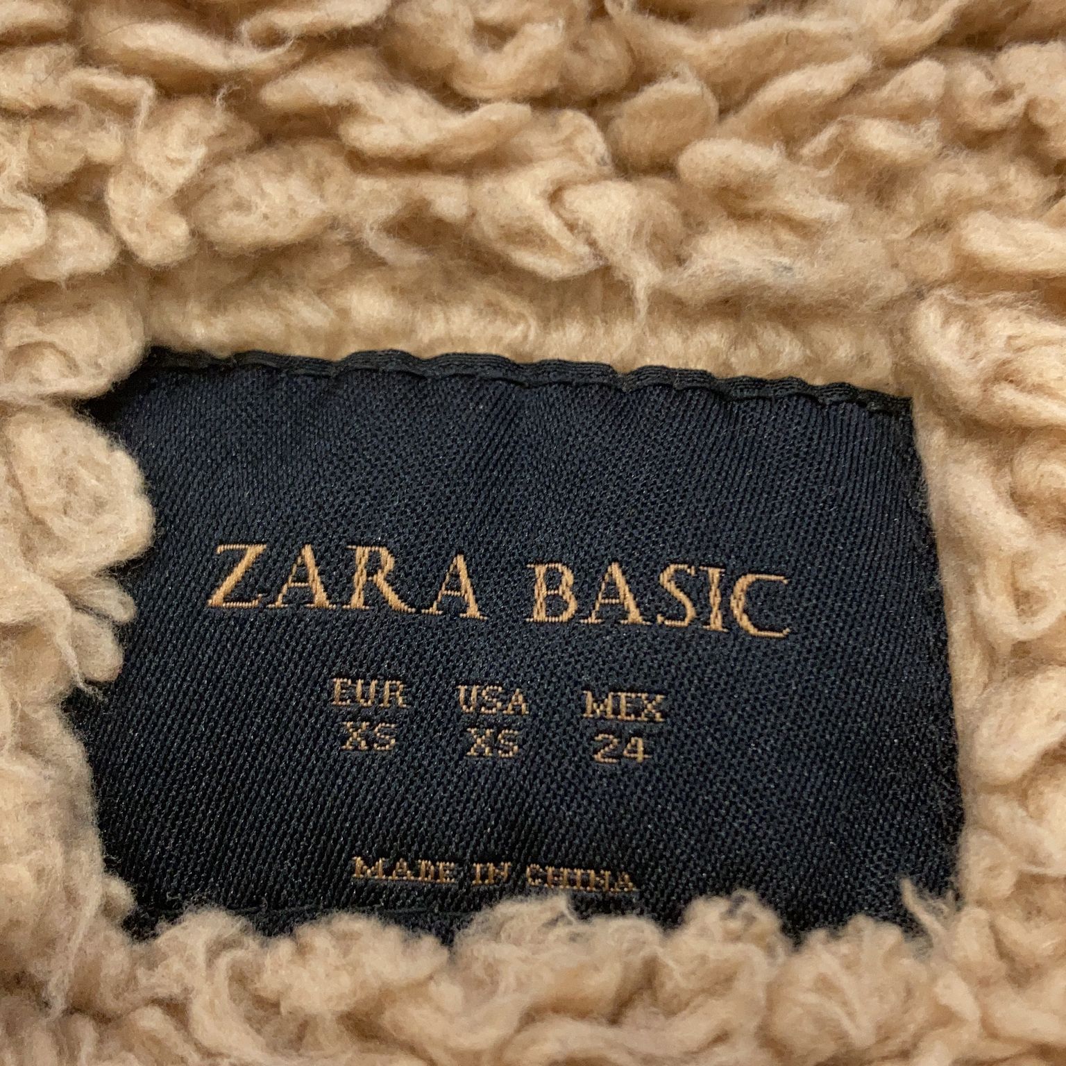 Zara Basic