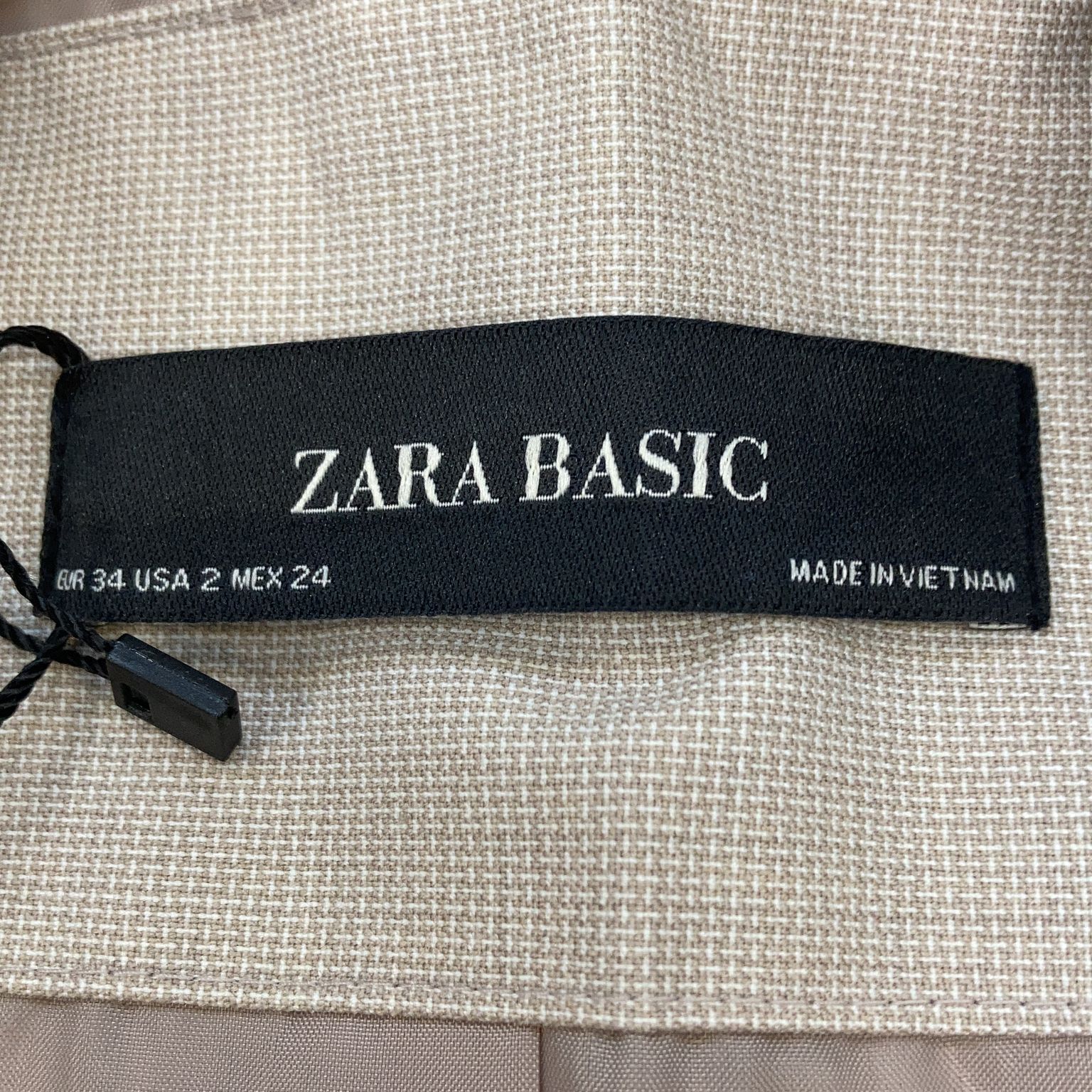 Zara Basic