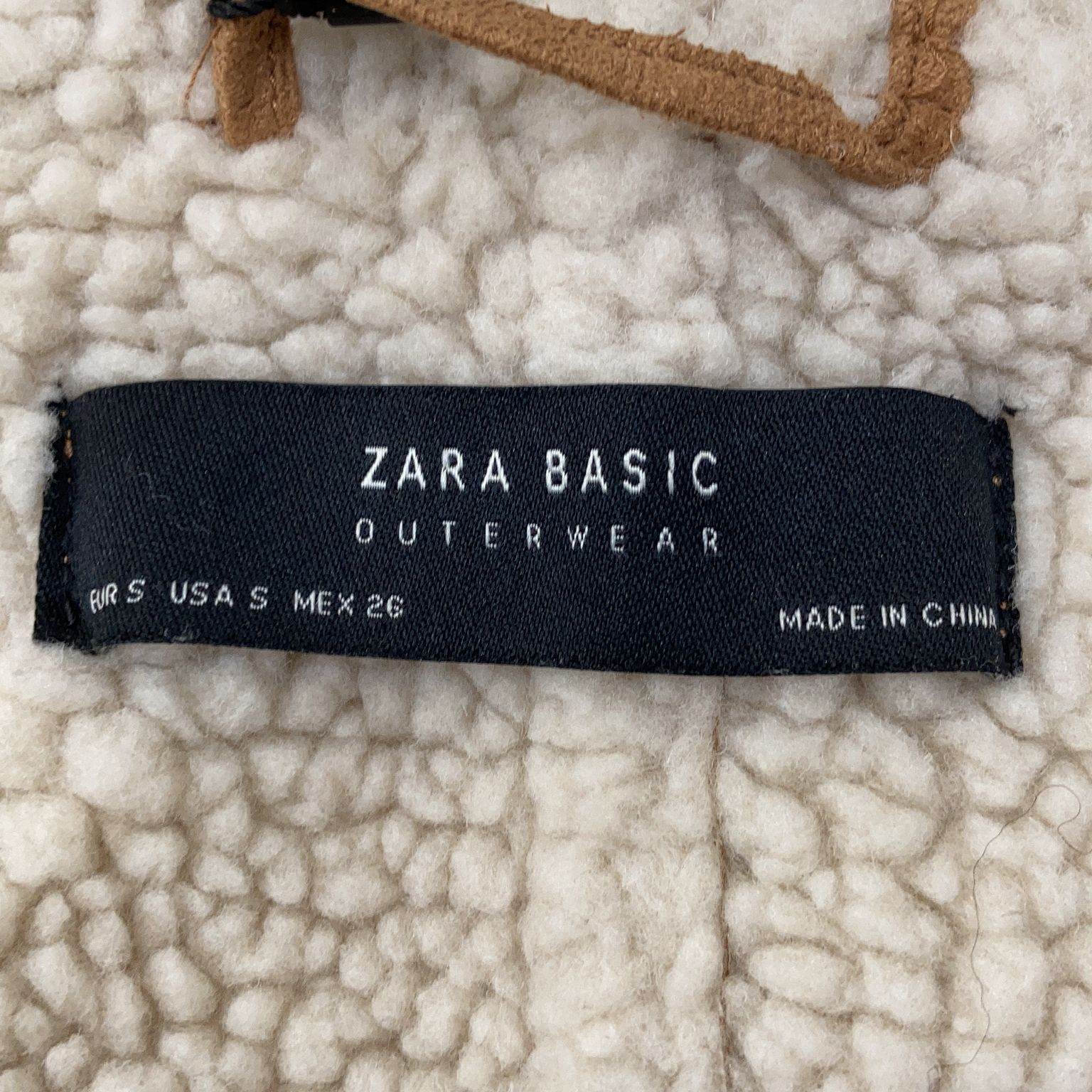 Zara Basic