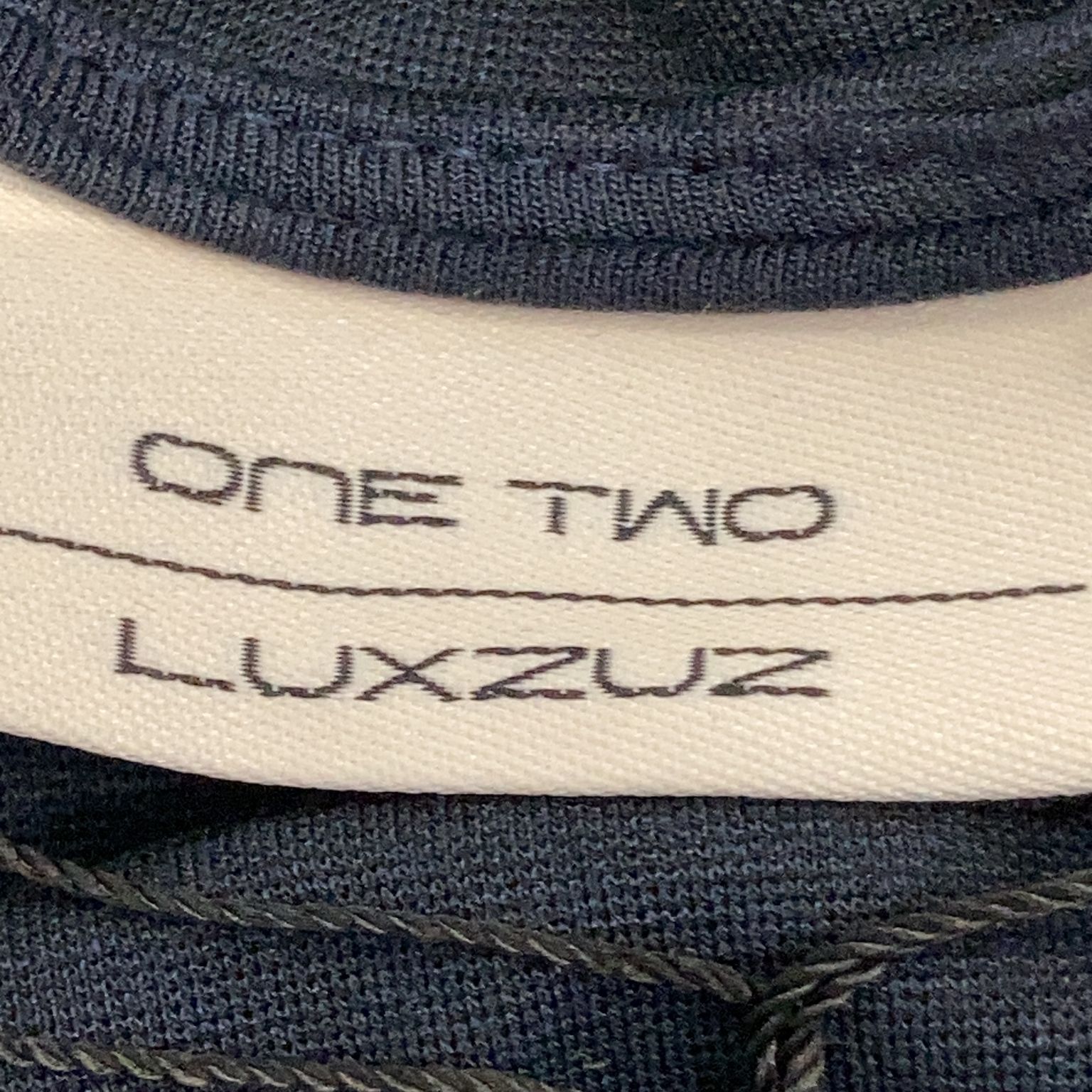 One Two  Luxzuz