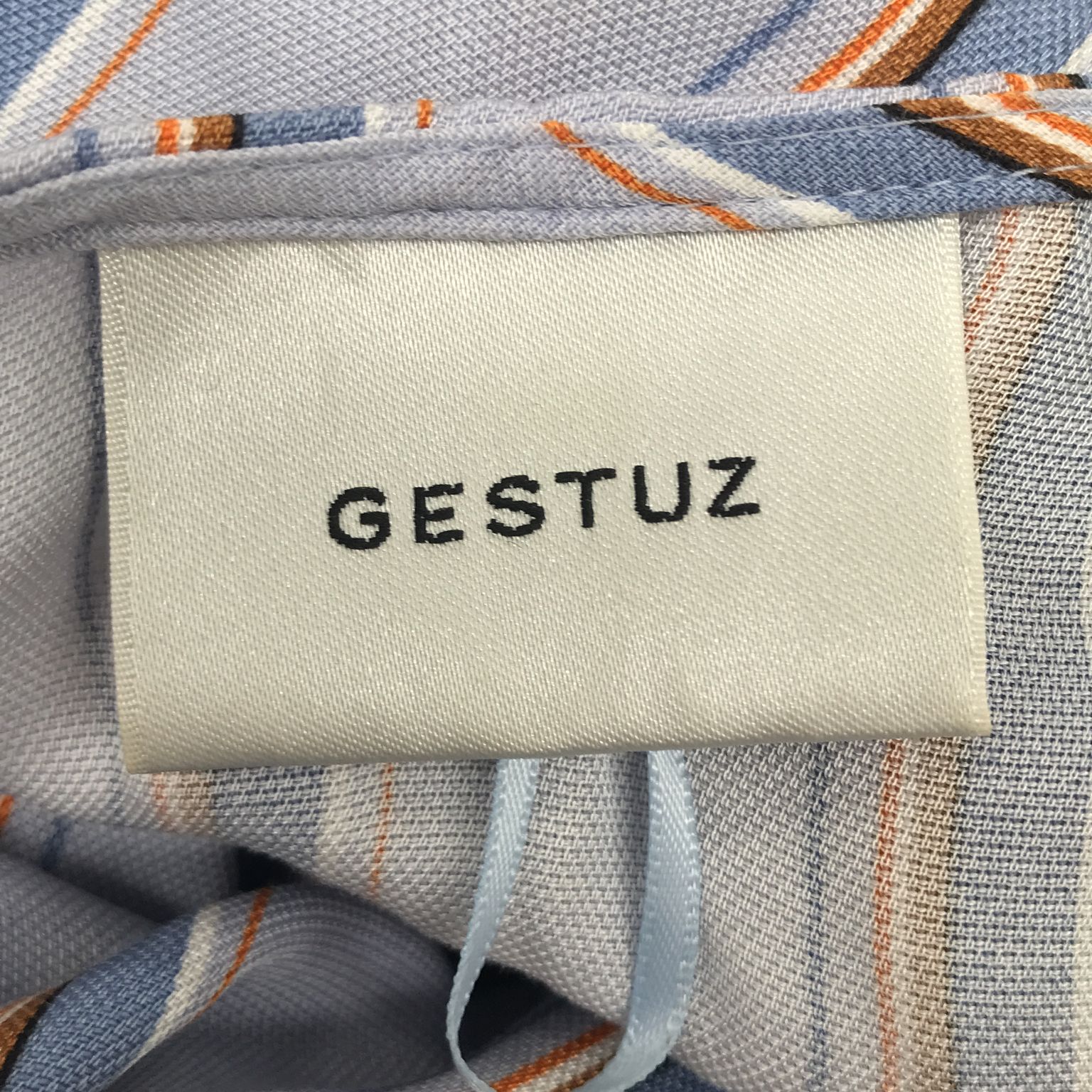 Gestuz