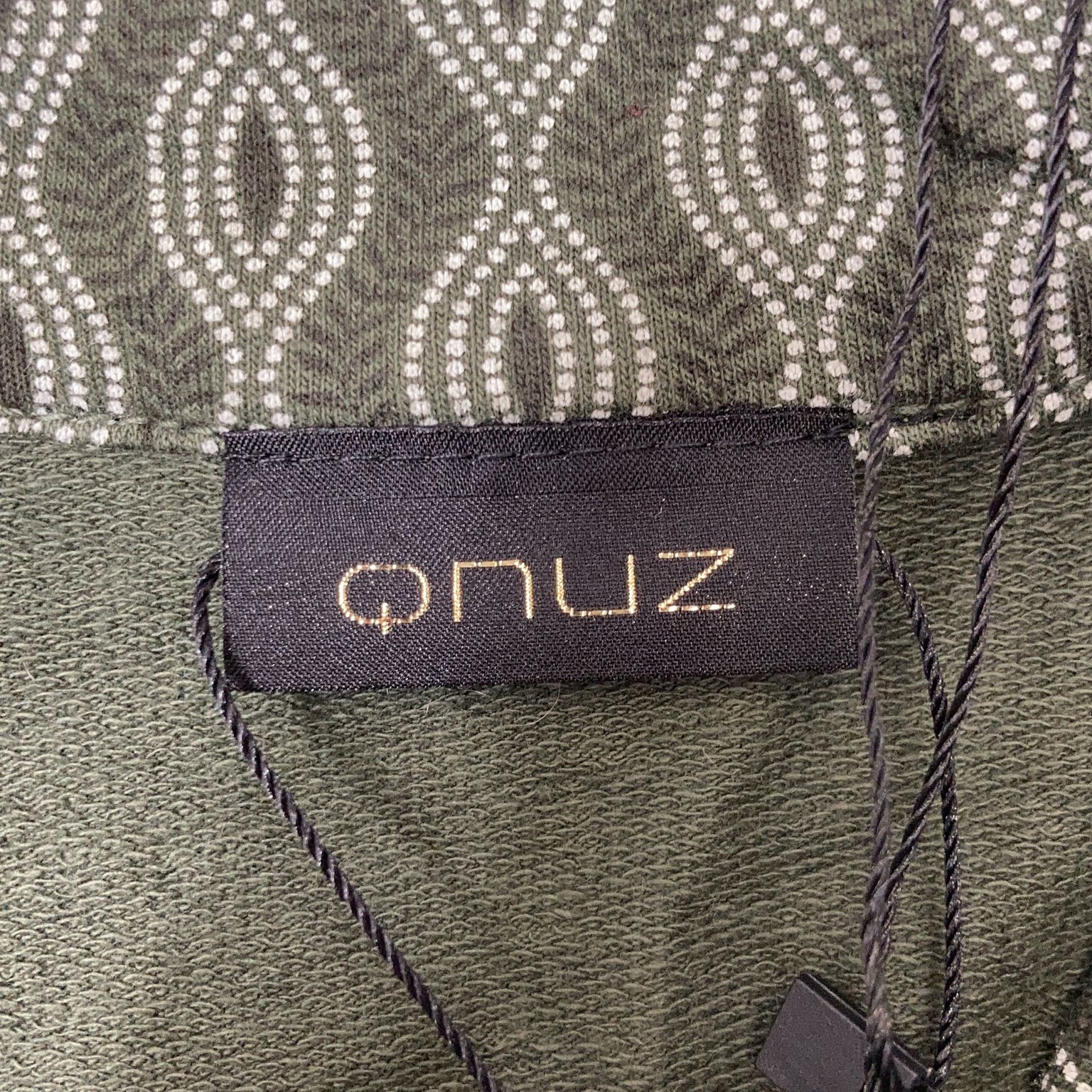 QNUZ