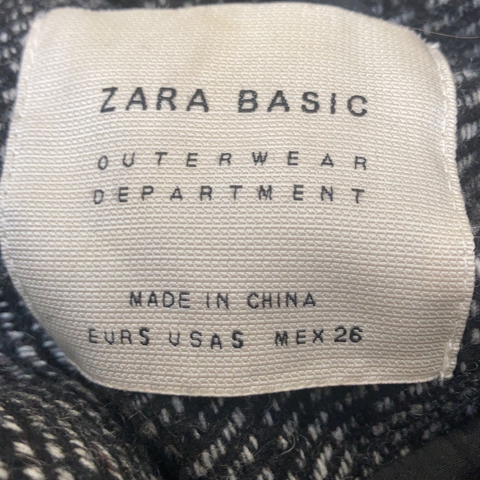 Zara Basic