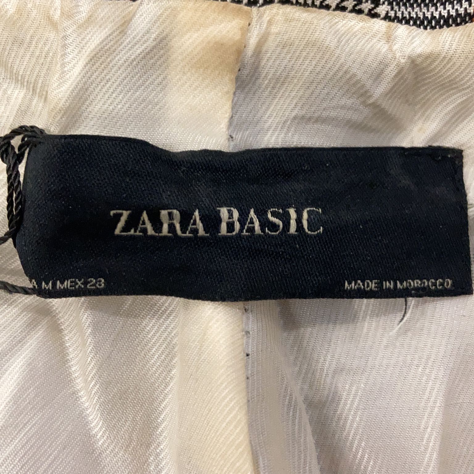 Zara Basic